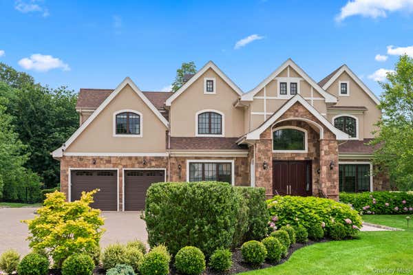11 BUCKINGHAM CT, SYOSSET, NY 11791 - Image 6c3467b595b29019c46c5b94c709b5139407b523