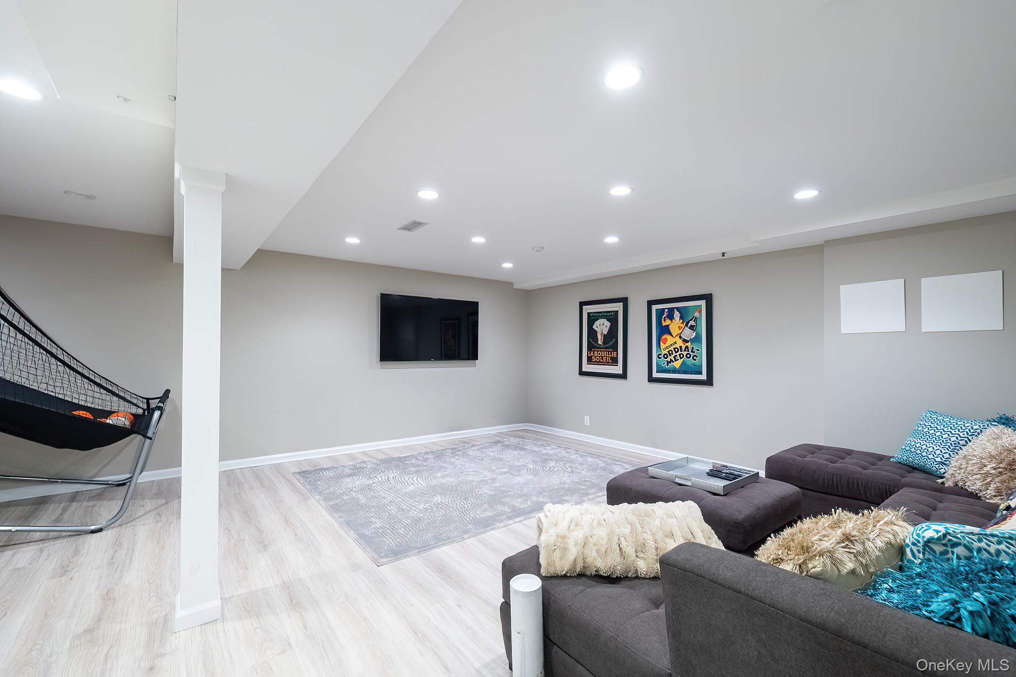 Rye Brook, New York, 10573, United States, 4 Bedrooms Bedrooms, ,3 BathroomsBathrooms,Residential,Active,1934791