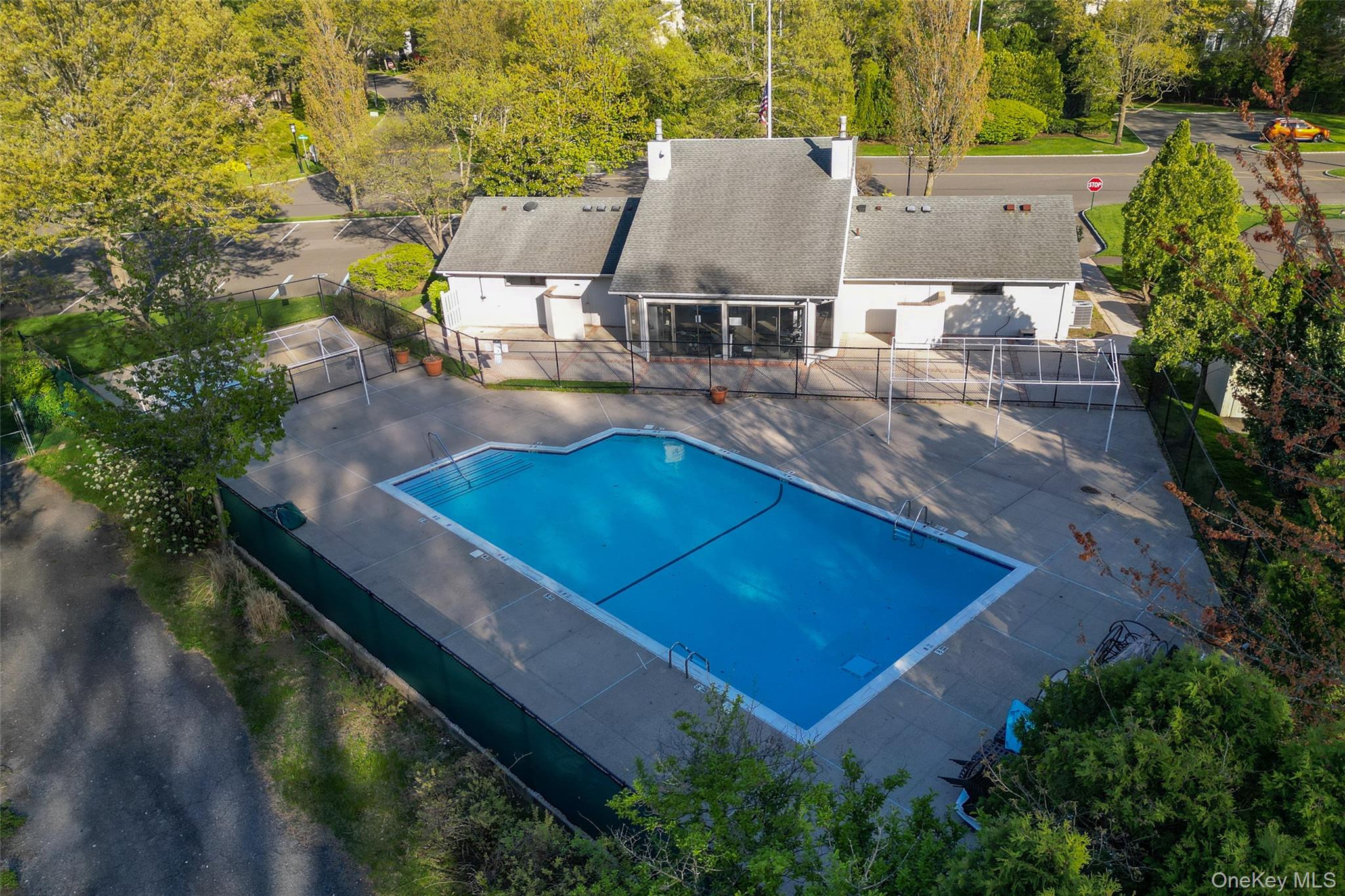 Manhasset, New York, 11030, United States, 5 Bedrooms Bedrooms, ,6 BathroomsBathrooms,Residential,Active,1788462