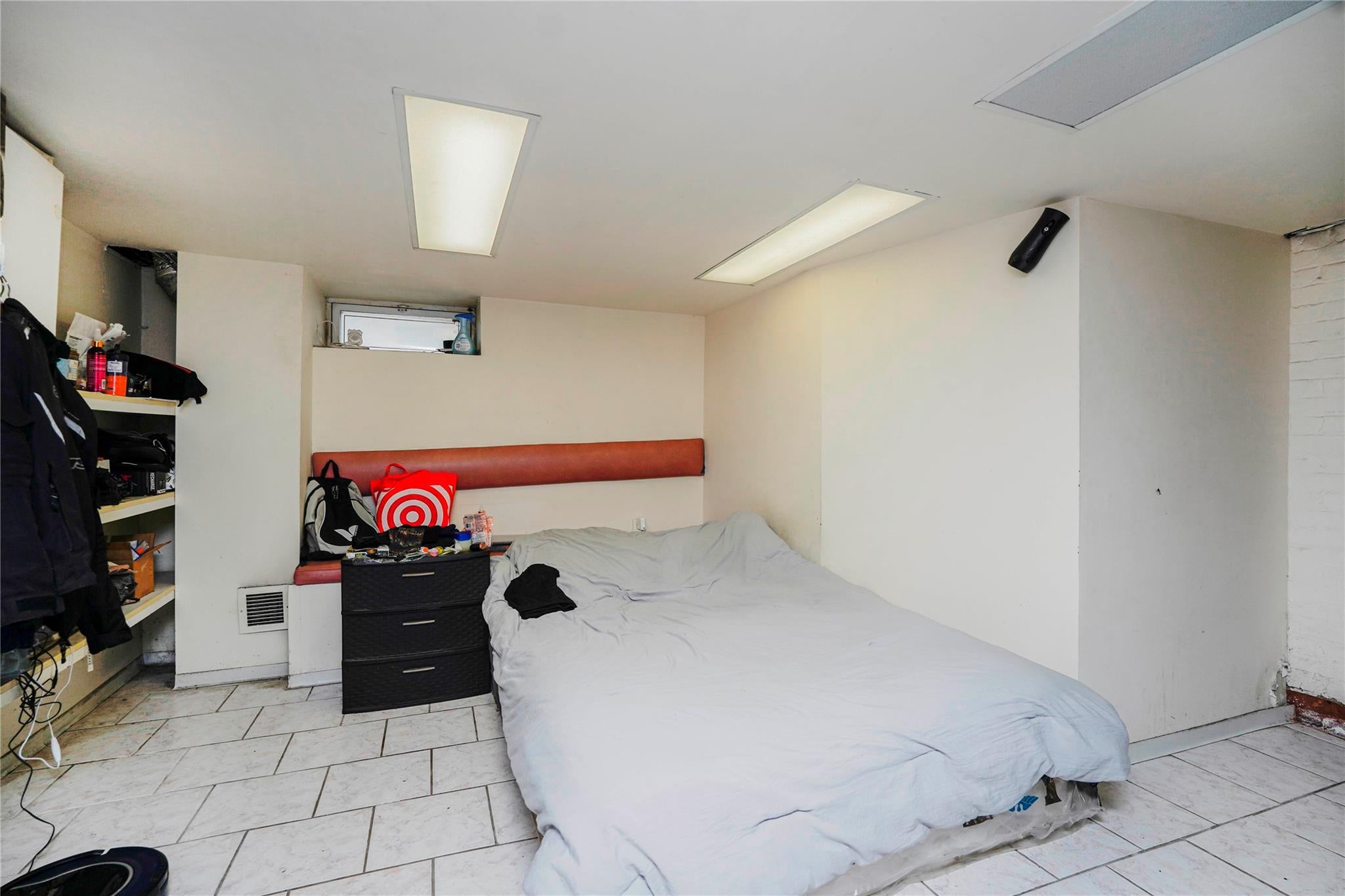 Brooklyn, New York, 11228, United States, 6 Bedrooms Bedrooms, ,3 BathroomsBathrooms,Residential,Active,1741590