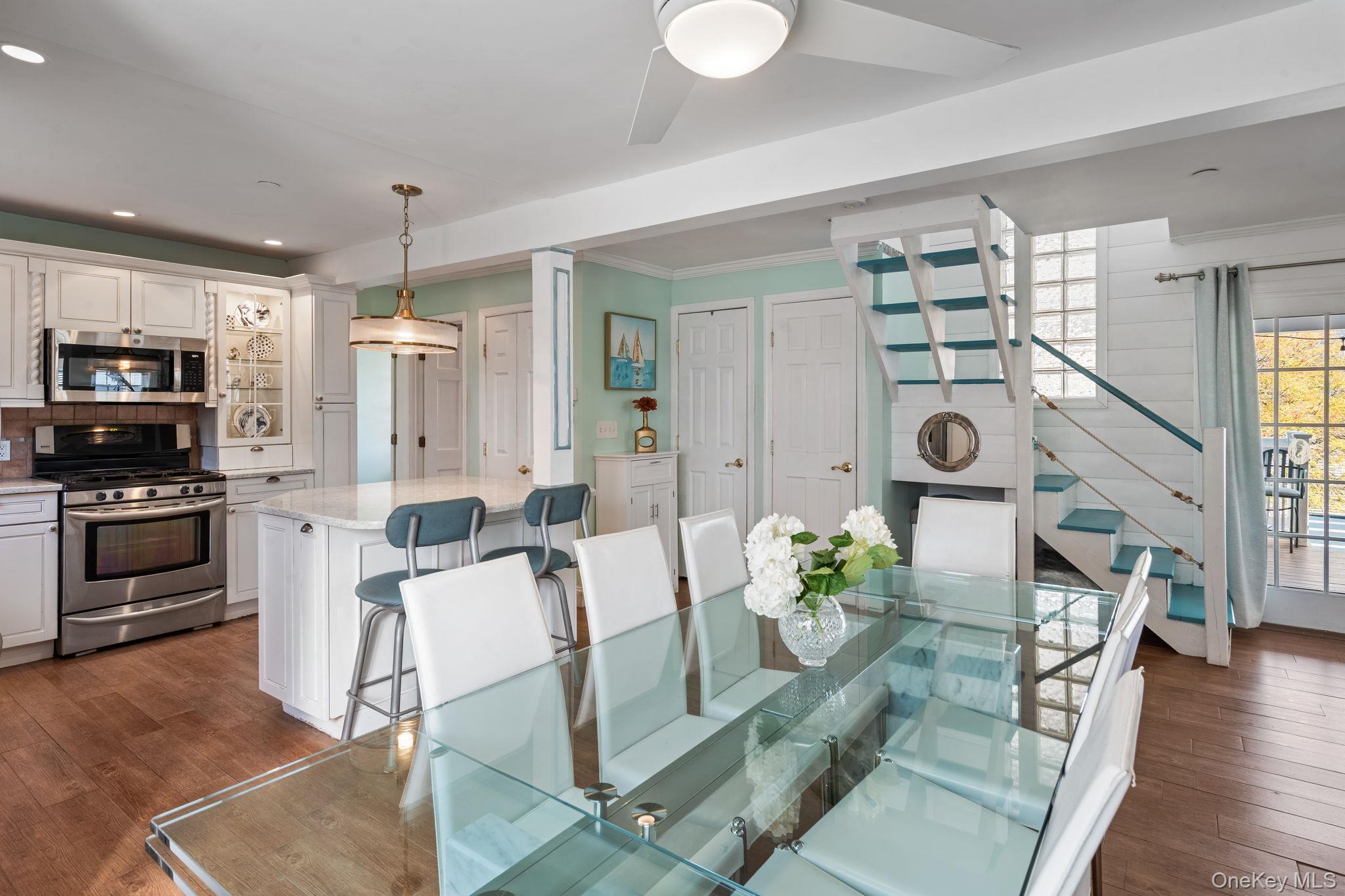 Long Beach, New York, 11561, United States, 4 Bedrooms Bedrooms, ,3 BathroomsBathrooms,Residential,Active,2008919