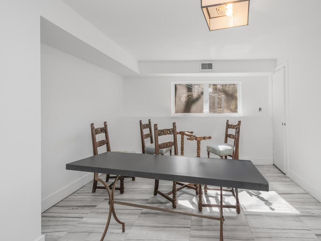 Bronx, New York, 10471, United States, 4 Bedrooms Bedrooms, ,3 BathroomsBathrooms,Residential,Active,1764906