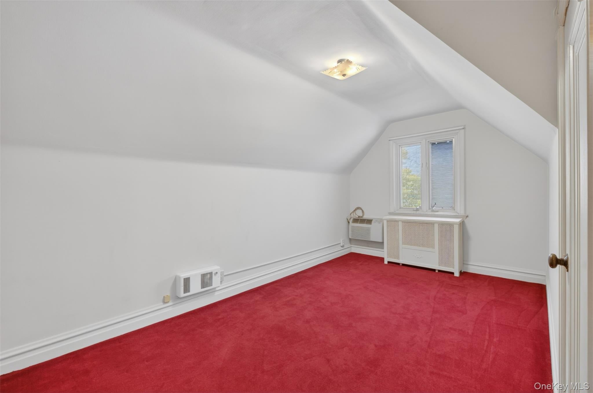 Flushing, New York, 11354, United States, 7 Bedrooms Bedrooms, ,6 BathroomsBathrooms,Residential,Active,2043439