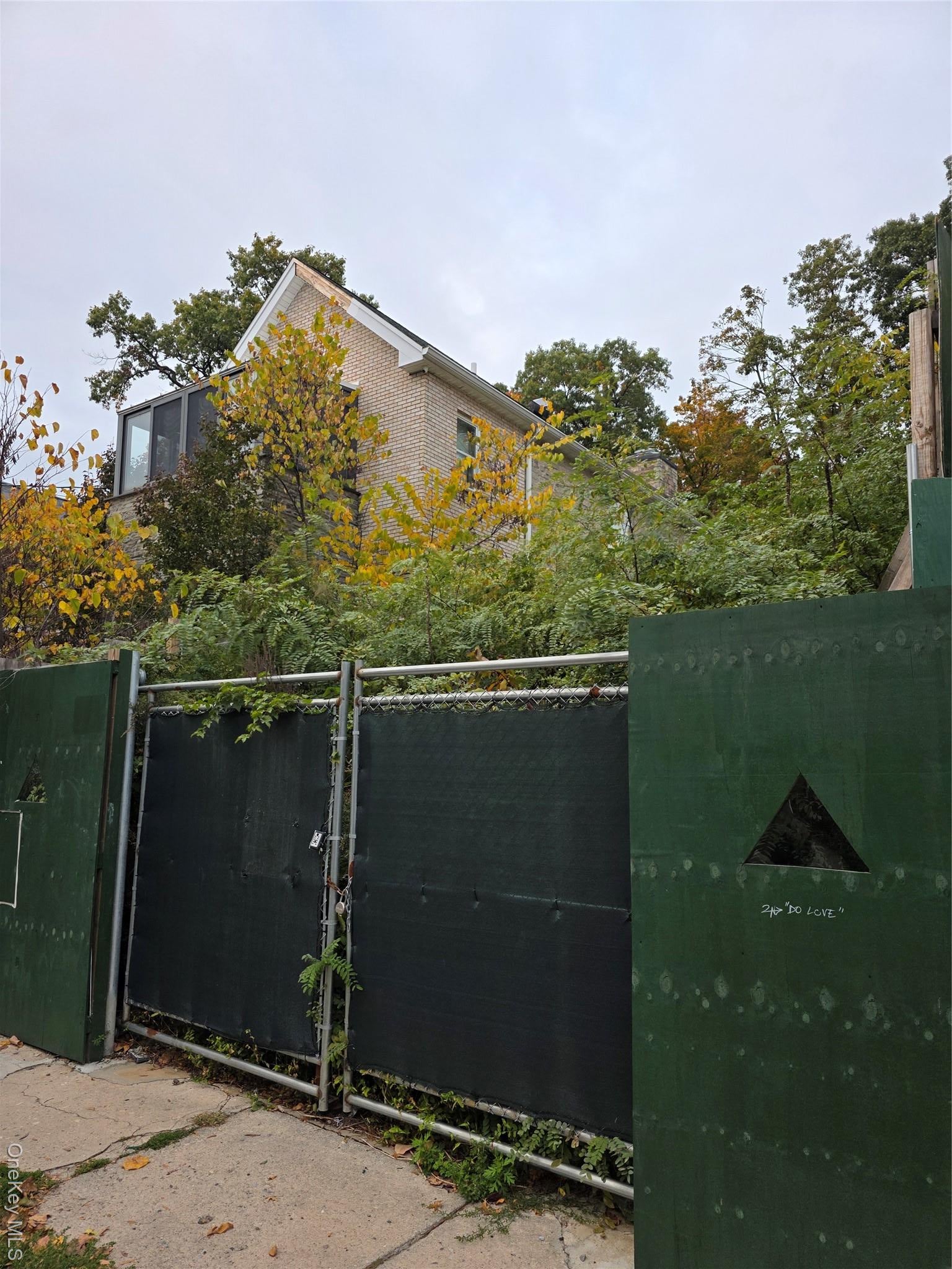 Bronx, New York, 10471, United States, 3 Bedrooms Bedrooms, ,3 BathroomsBathrooms,Residential,Active,1990642