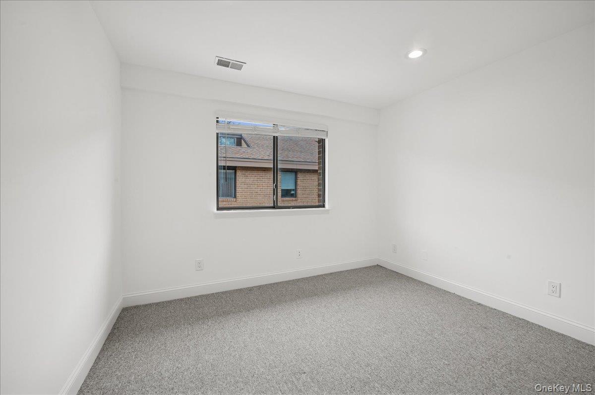 Rye, New York, 10580, United States, 3 Bedrooms Bedrooms, ,3 BathroomsBathrooms,Residential,Active,1973541