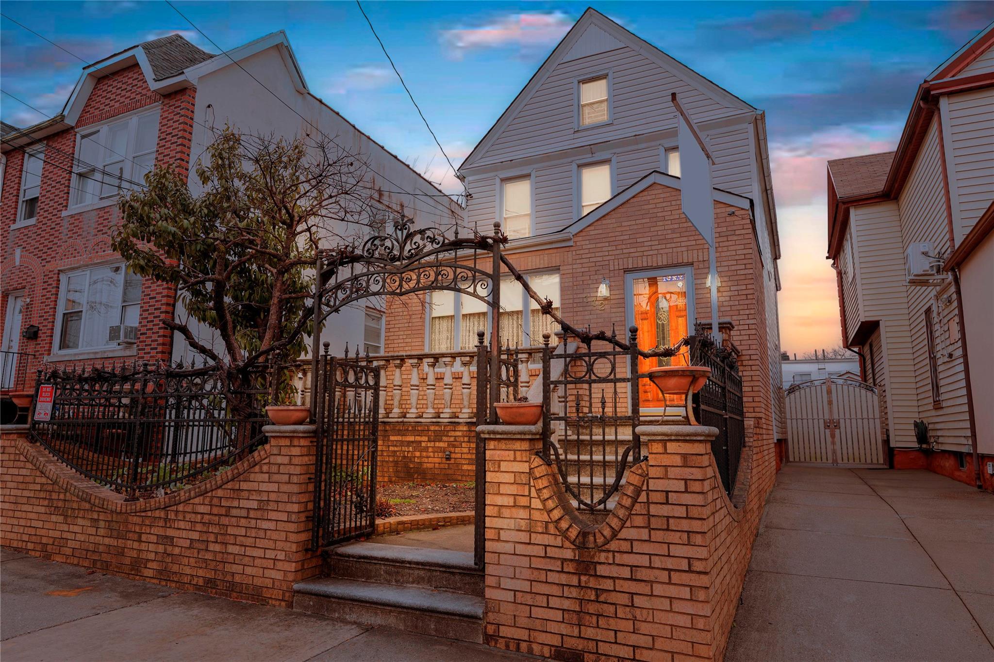 Brooklyn, New York, 11228, United States, 6 Bedrooms Bedrooms, ,3 BathroomsBathrooms,Residential,Active,1741590