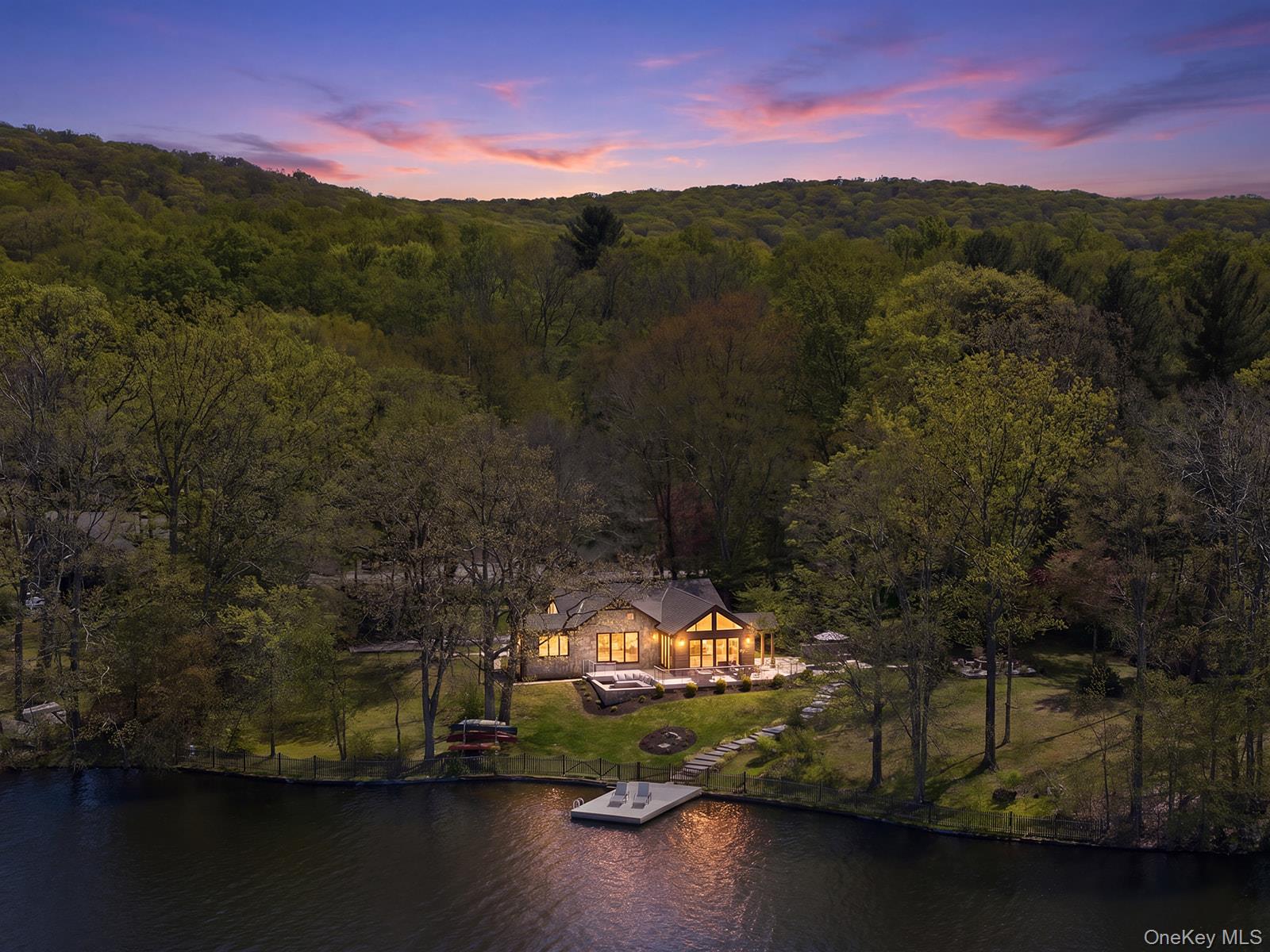 Putnam Valley, New York, 10579, United States, 3 Bedrooms Bedrooms, ,3 BathroomsBathrooms,Residential,Pending,2045595