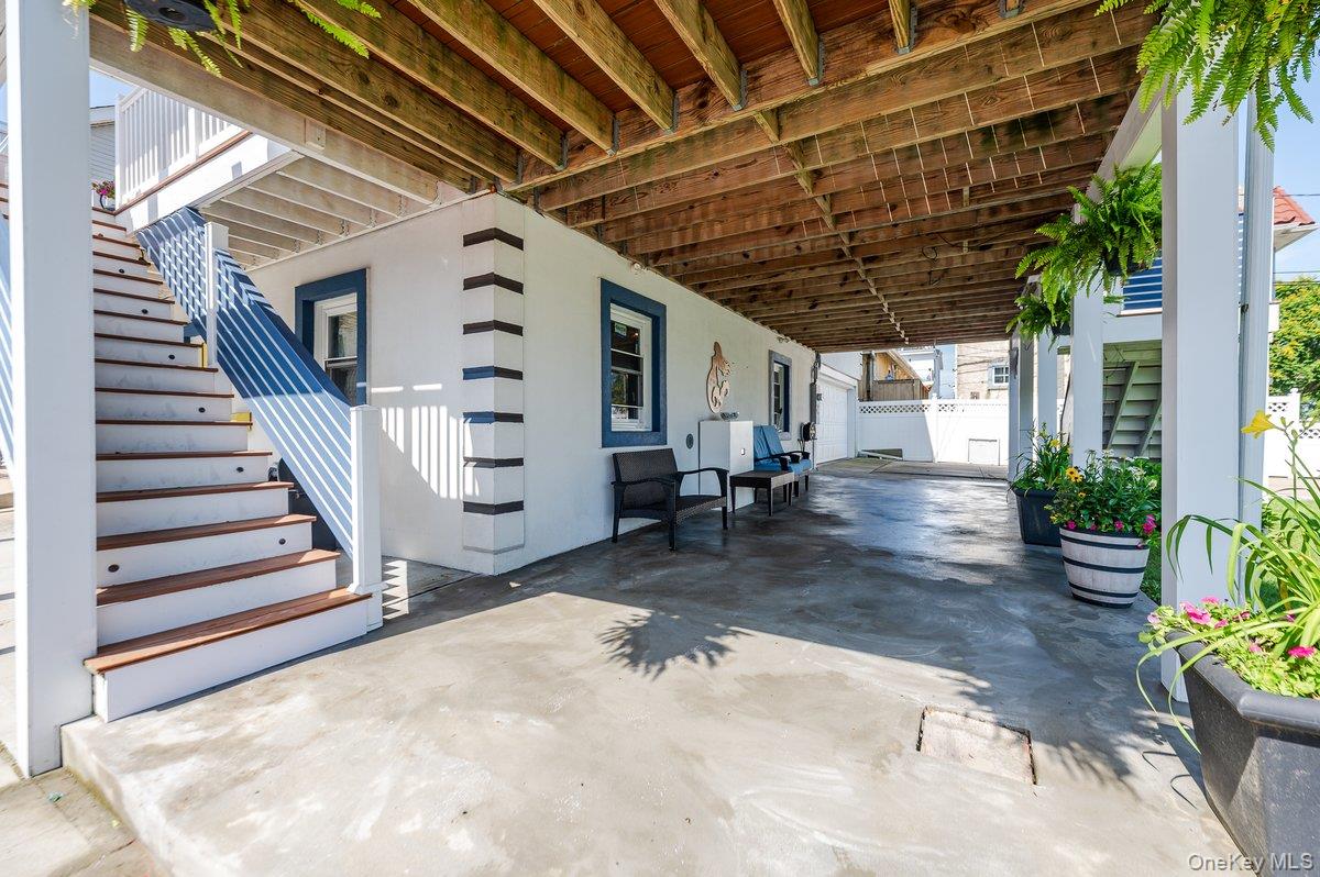 Long Beach, New York, 11561, United States, 4 Bedrooms Bedrooms, ,3 BathroomsBathrooms,Residential,Active,2008919