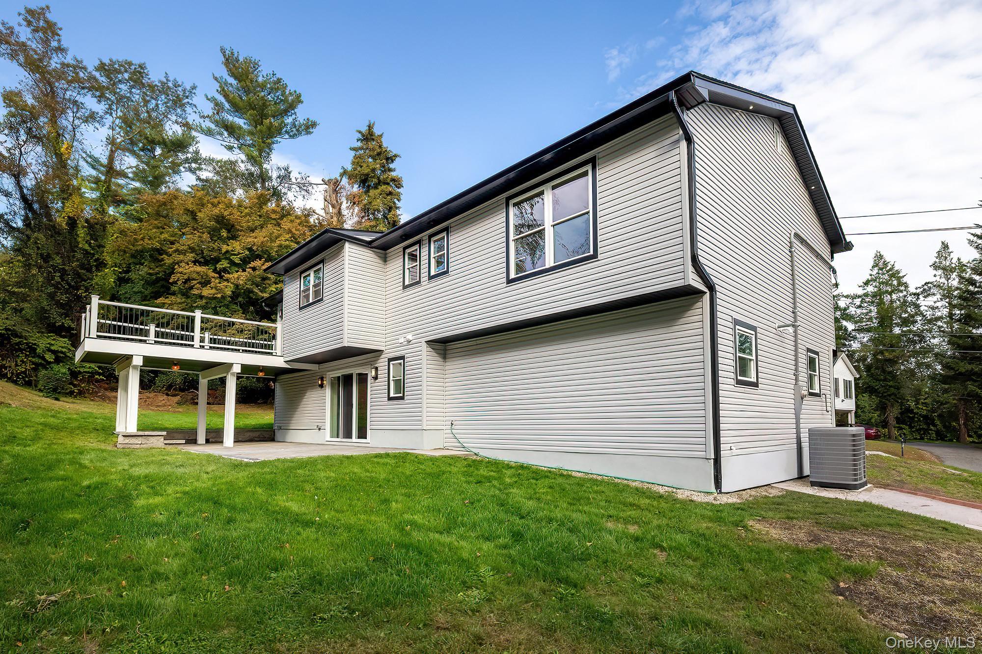 White Plains, New York, 10607, United States, 4 Bedrooms Bedrooms, ,3 BathroomsBathrooms,Residential,Active,1965798