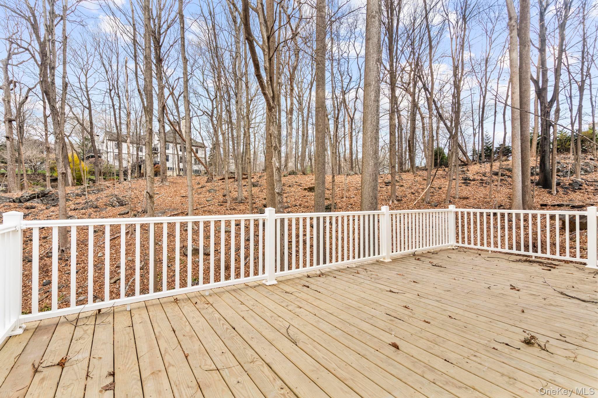 Armonk, New York, 10504, United States, 3 Bedrooms Bedrooms, ,4 BathroomsBathrooms,Residential,Active,2007257