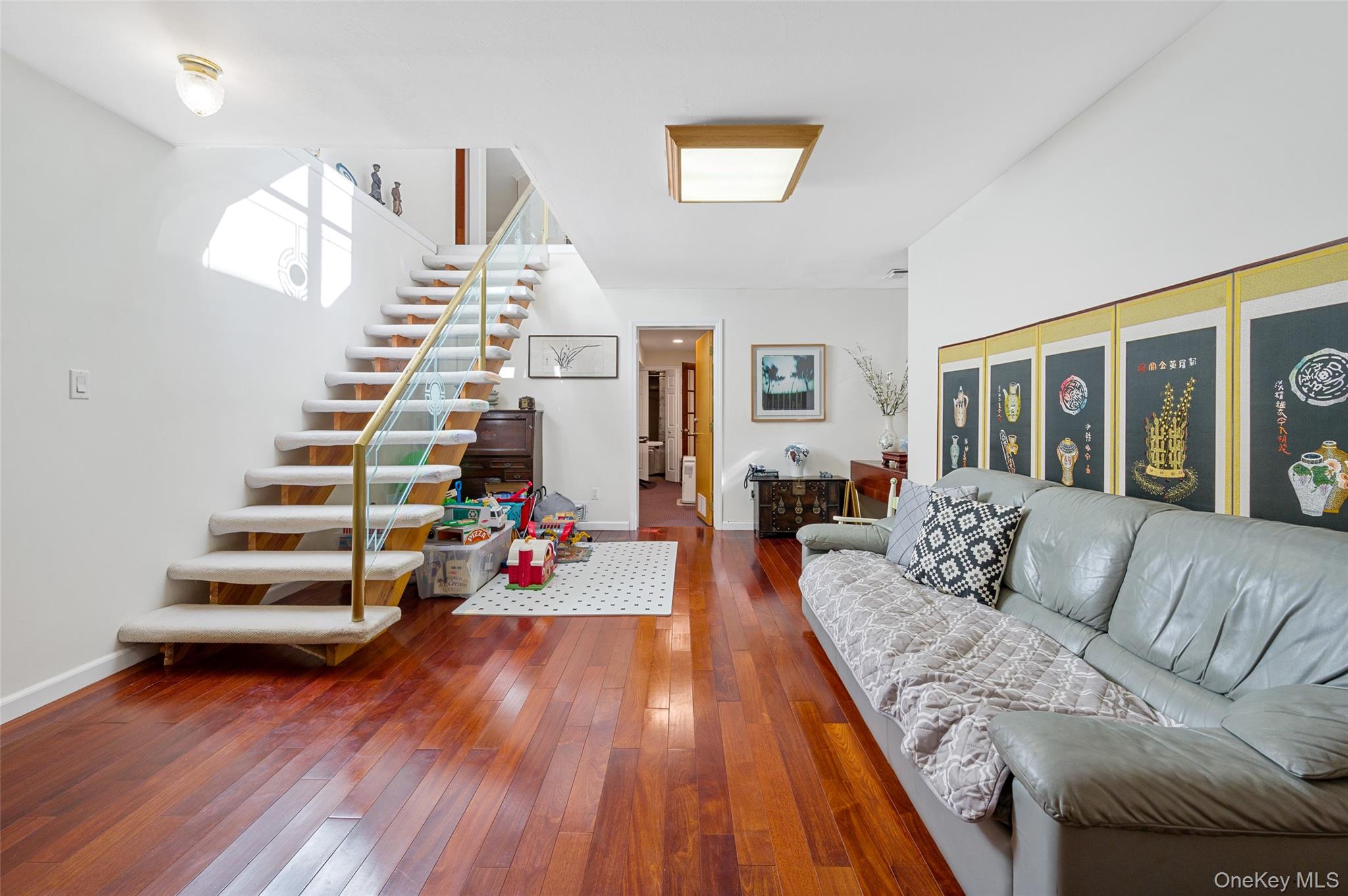Manhasset, New York, 11030, United States, 5 Bedrooms Bedrooms, ,6 BathroomsBathrooms,Residential,Active,1788462