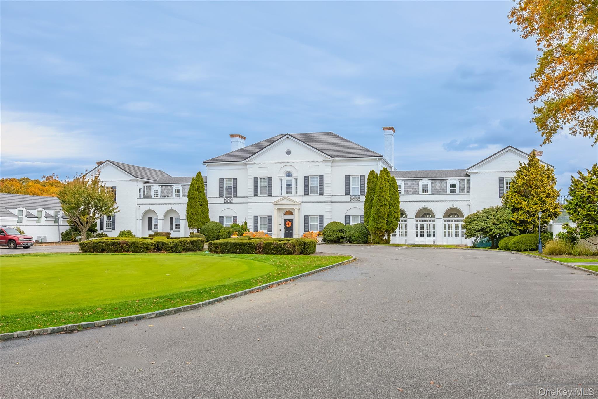 Saint James, New York, 11780, United States, 6 Bedrooms Bedrooms, ,5 BathroomsBathrooms,Residential,Active,1988457