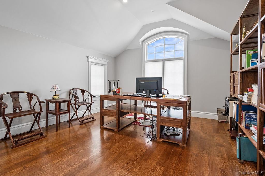 Little Neck, New York, 11362, United States, 5 Bedrooms Bedrooms, ,6 BathroomsBathrooms,Residential,Active,1908169