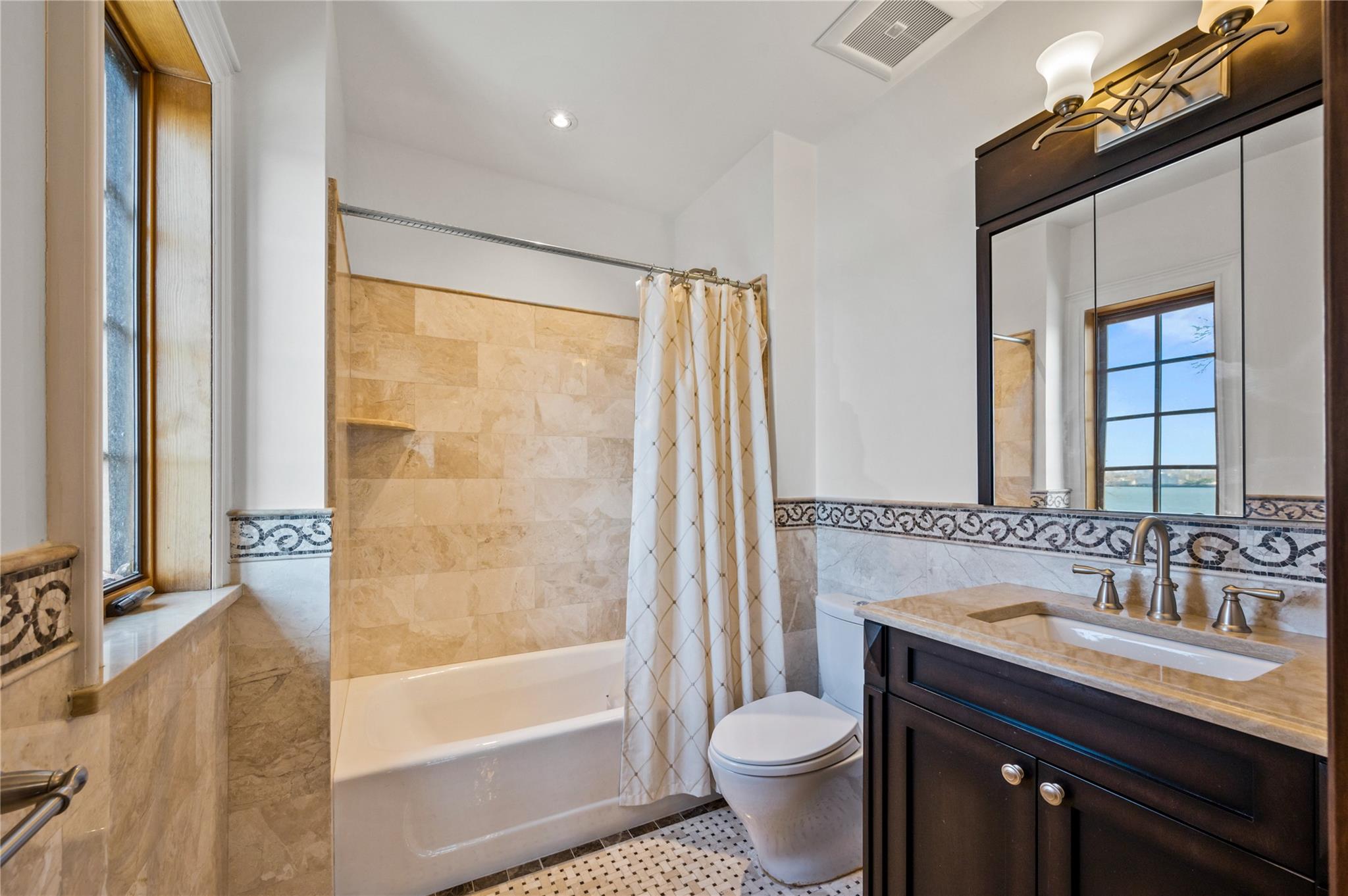 Malba, New York, 11357, United States, 5 Bedrooms Bedrooms, ,7 BathroomsBathrooms,Residential,Active,1761248