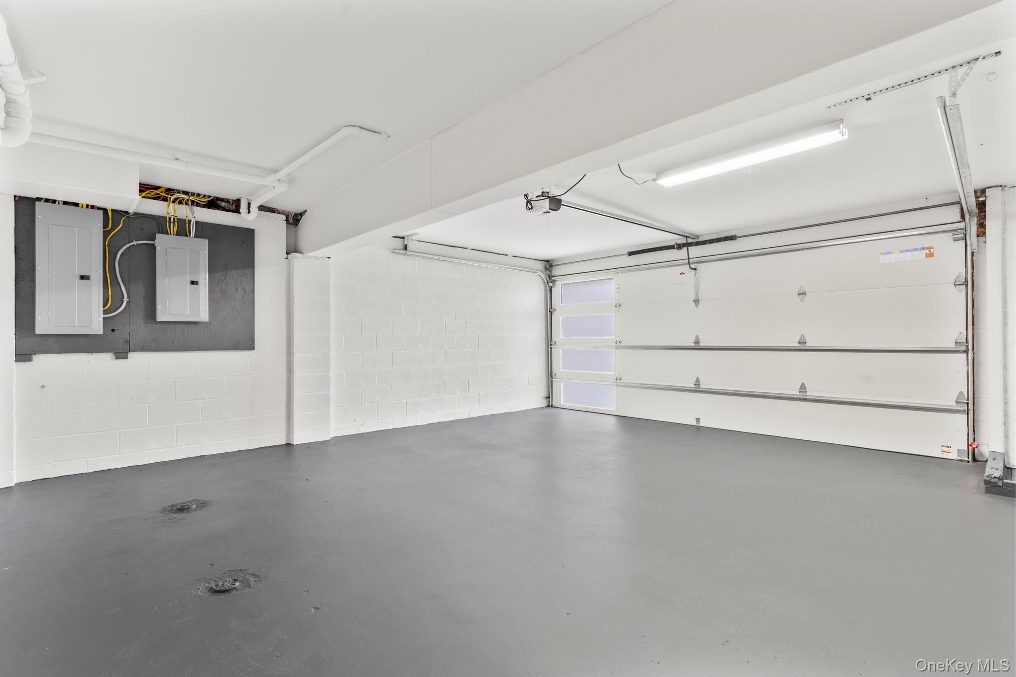 Armonk, New York, 10504, United States, 3 Bedrooms Bedrooms, ,4 BathroomsBathrooms,Residential,Active,2007257