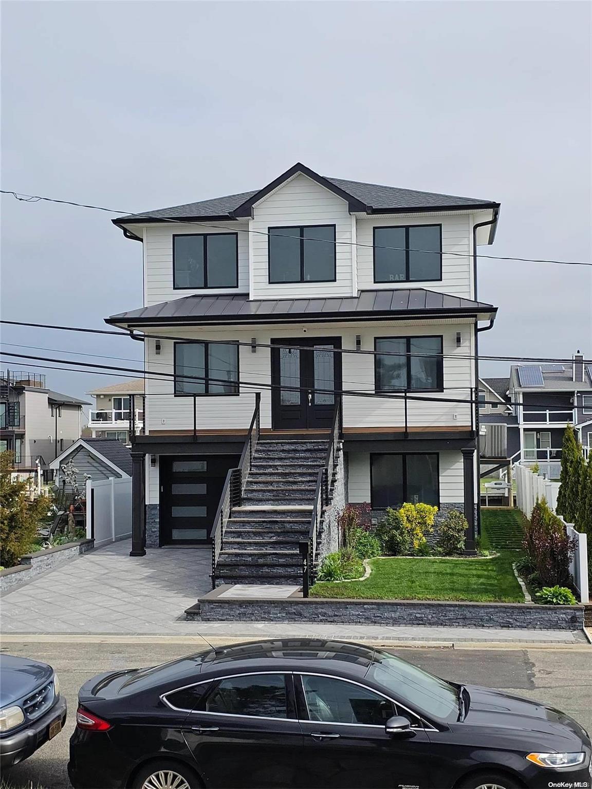 Babylon, New York, 11702, United States, 3 Bedrooms Bedrooms, ,3 BathroomsBathrooms,Residential,Active,1801049