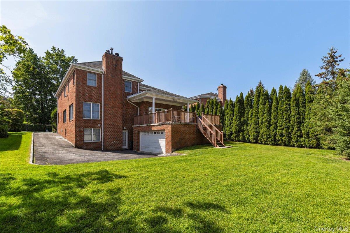 Scarsdale, New York, 10583, United States, 4 Bedrooms Bedrooms, ,4 BathroomsBathrooms,Residential,Active,1951822