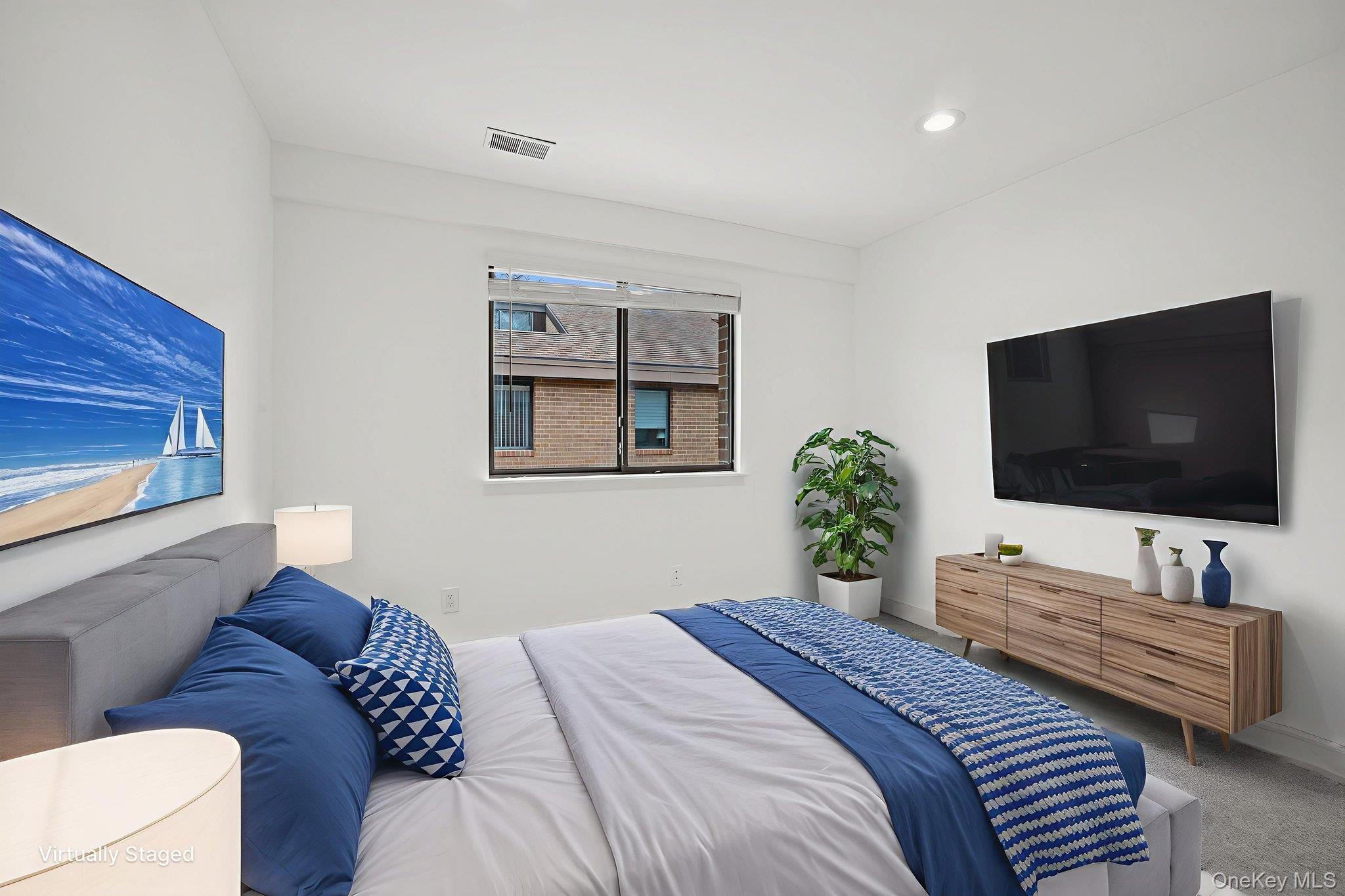 Rye, New York, 10580, United States, 3 Bedrooms Bedrooms, ,3 BathroomsBathrooms,Residential,Active,1973541