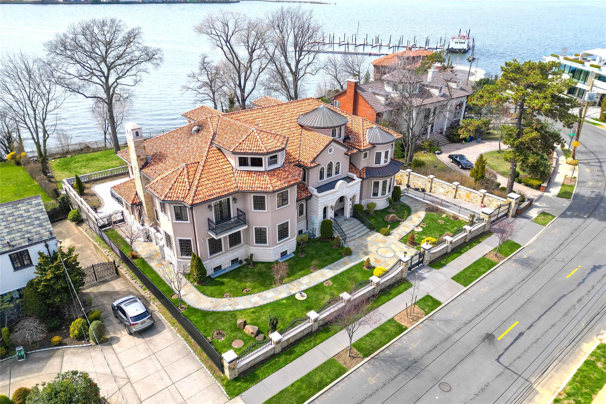 Malba, New York, 11357, United States, 5 Bedrooms Bedrooms, ,7 BathroomsBathrooms,Residential,Active,1761248