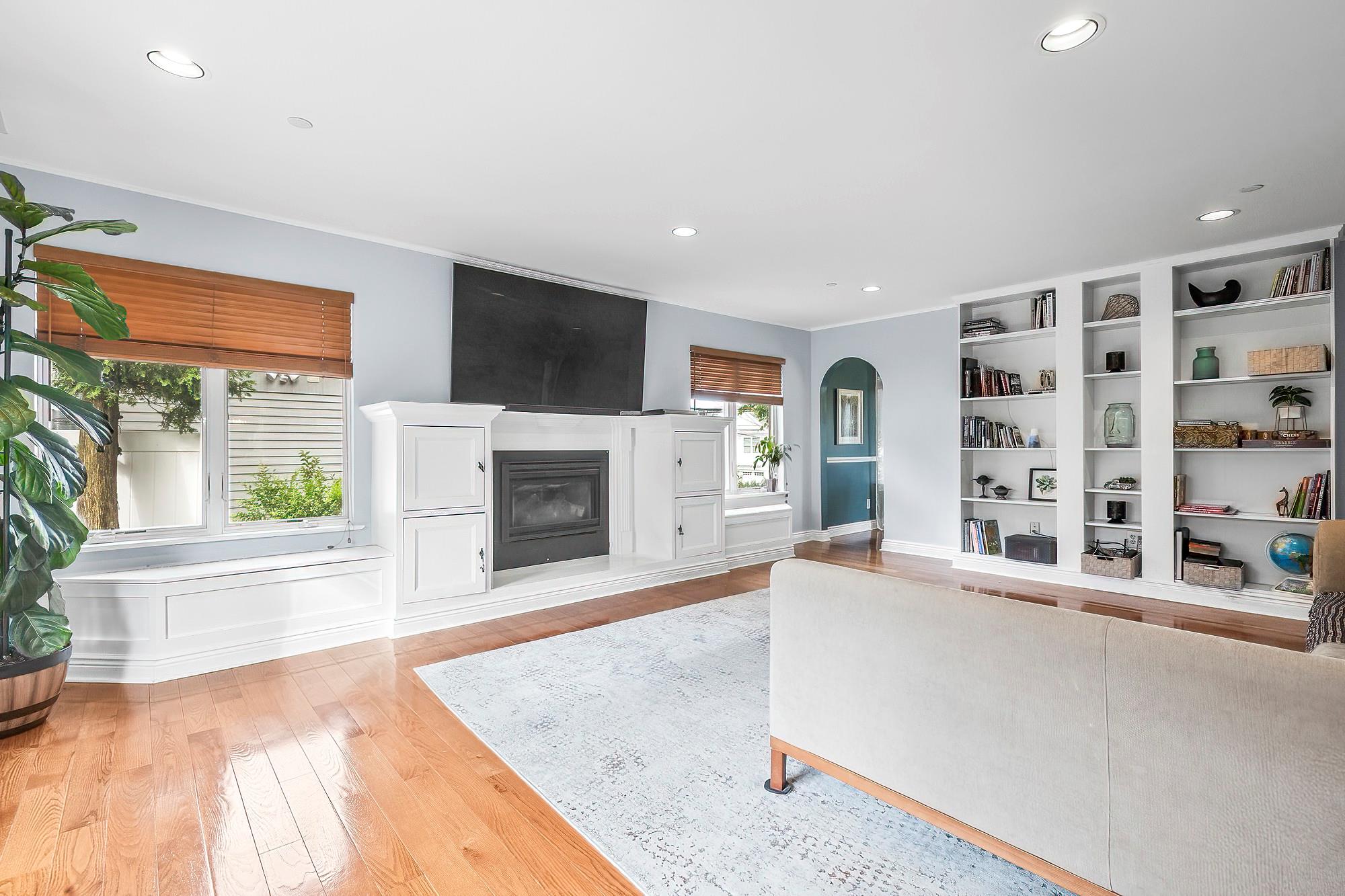 West Harrison, New York, 10604, United States, 4 Bedrooms Bedrooms, ,4 BathroomsBathrooms,Residential,Active,1798072