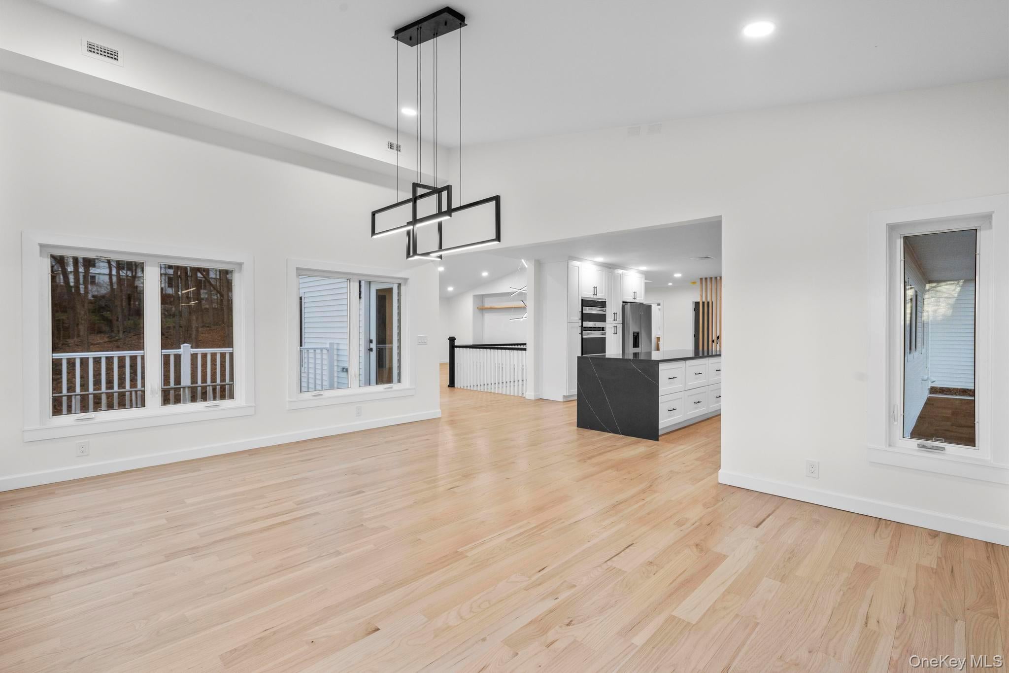 Armonk, New York, 10504, United States, 3 Bedrooms Bedrooms, ,4 BathroomsBathrooms,Residential,Active,2007257