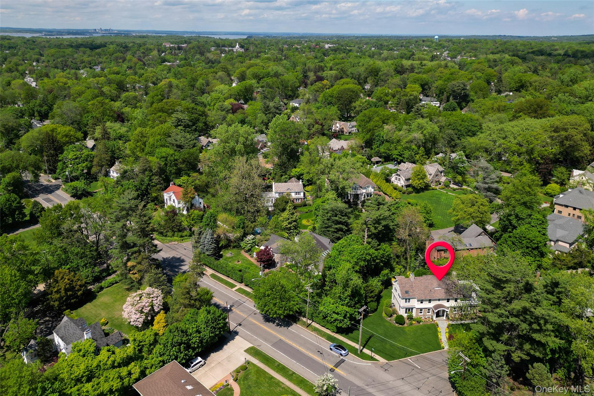 Great Neck, New York, 11021, United States, 5 Bedrooms Bedrooms, ,4 BathroomsBathrooms,Residential,Active,1885010