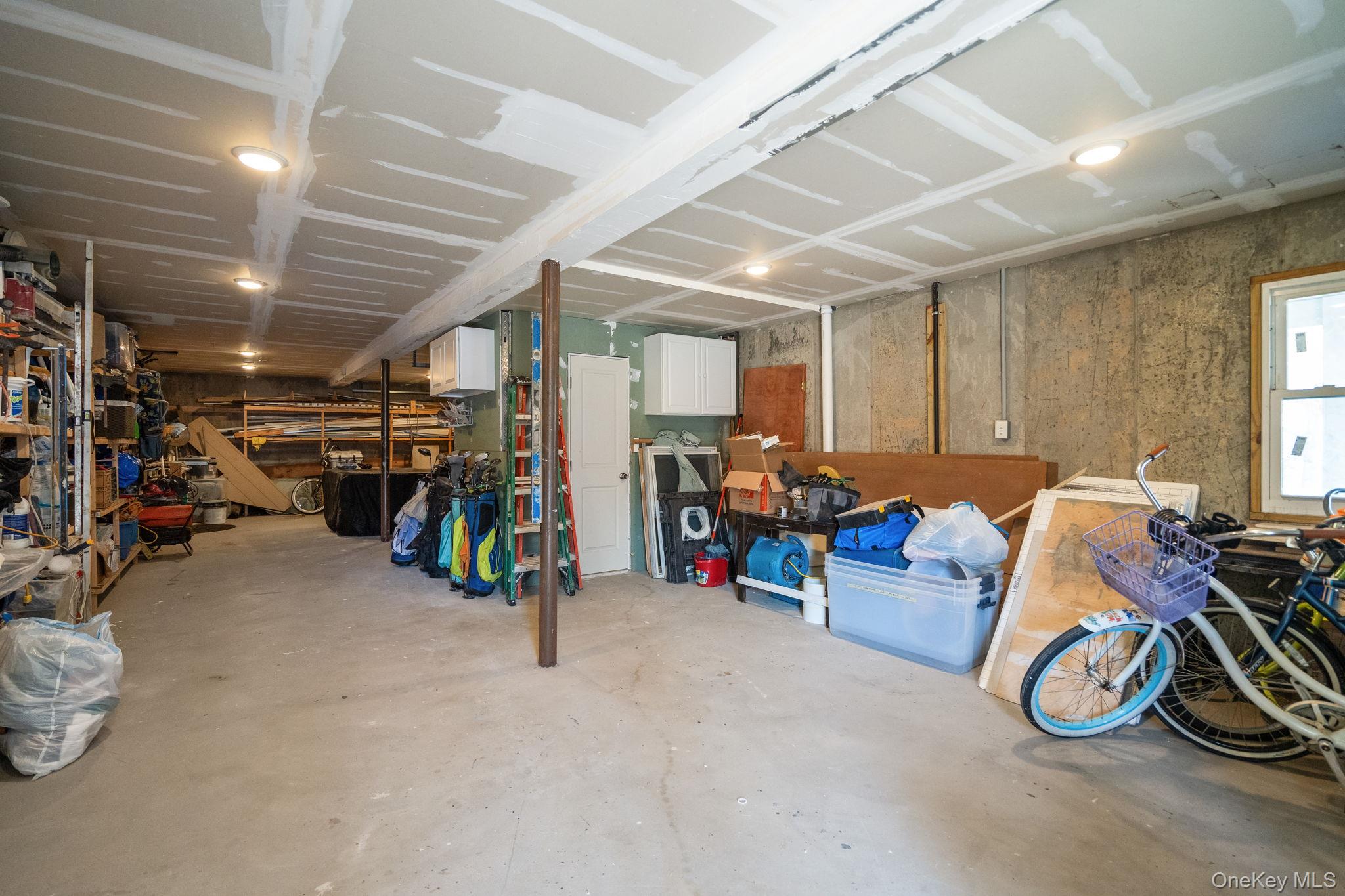 Long Beach, New York, 11561, United States, 4 Bedrooms Bedrooms, ,3 BathroomsBathrooms,Residential,Active,2008919