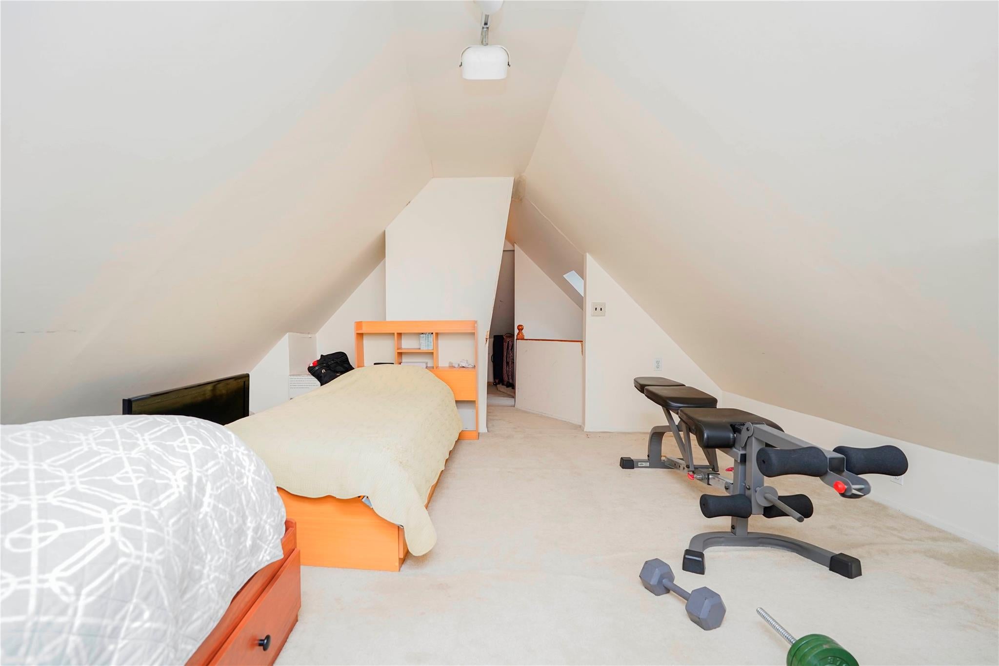 Brooklyn, New York, 11228, United States, 6 Bedrooms Bedrooms, ,3 BathroomsBathrooms,Residential,Active,1741590