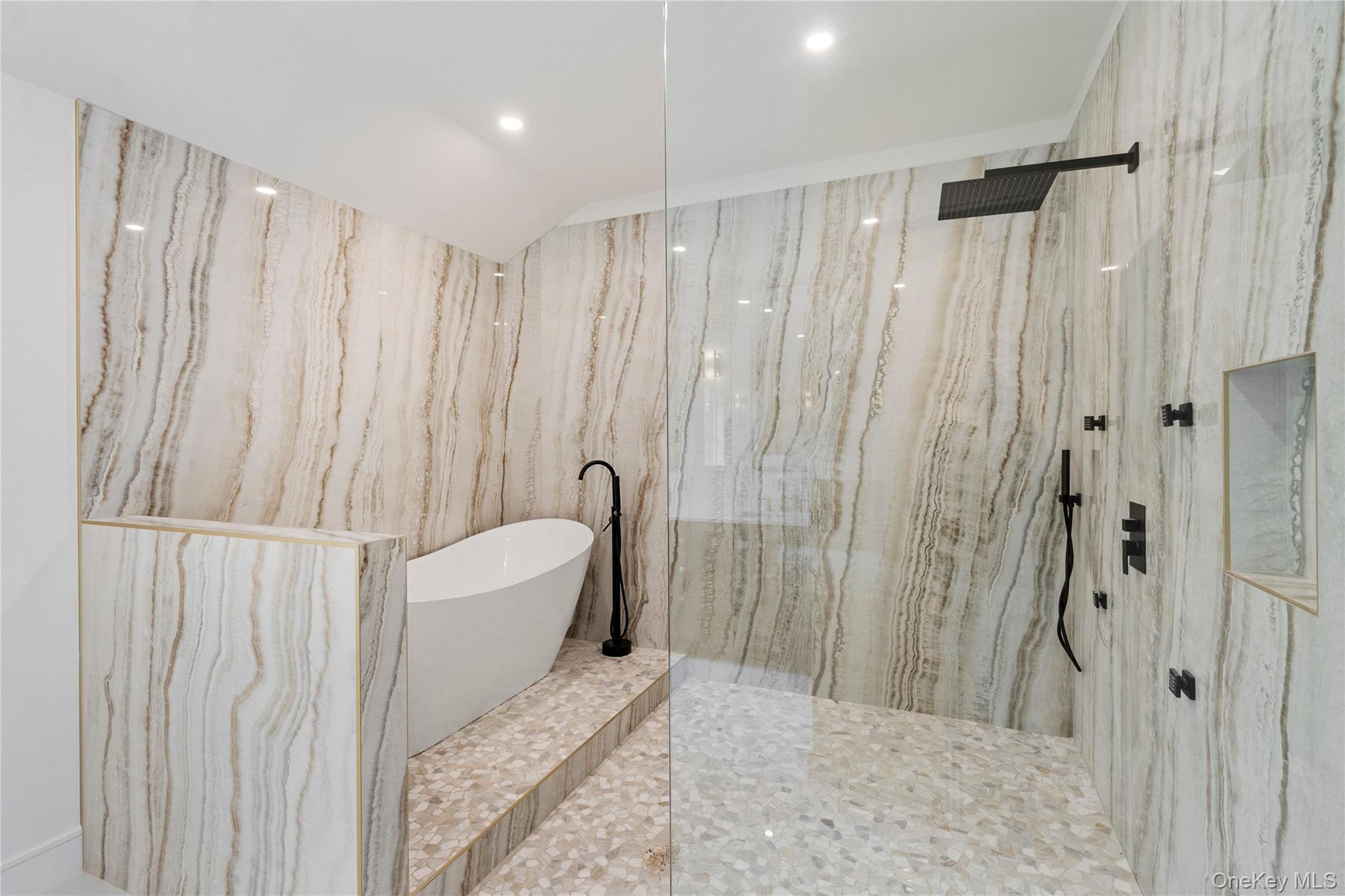 Nissequogue, New York, 11780, United States, 6 Bedrooms Bedrooms, ,6 BathroomsBathrooms,Residential,Active,2013161