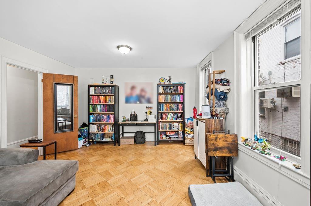 Brooklyn, New York, 11204, United States, 10 Bedrooms Bedrooms, ,6 BathroomsBathrooms,Residential,Active,1710730