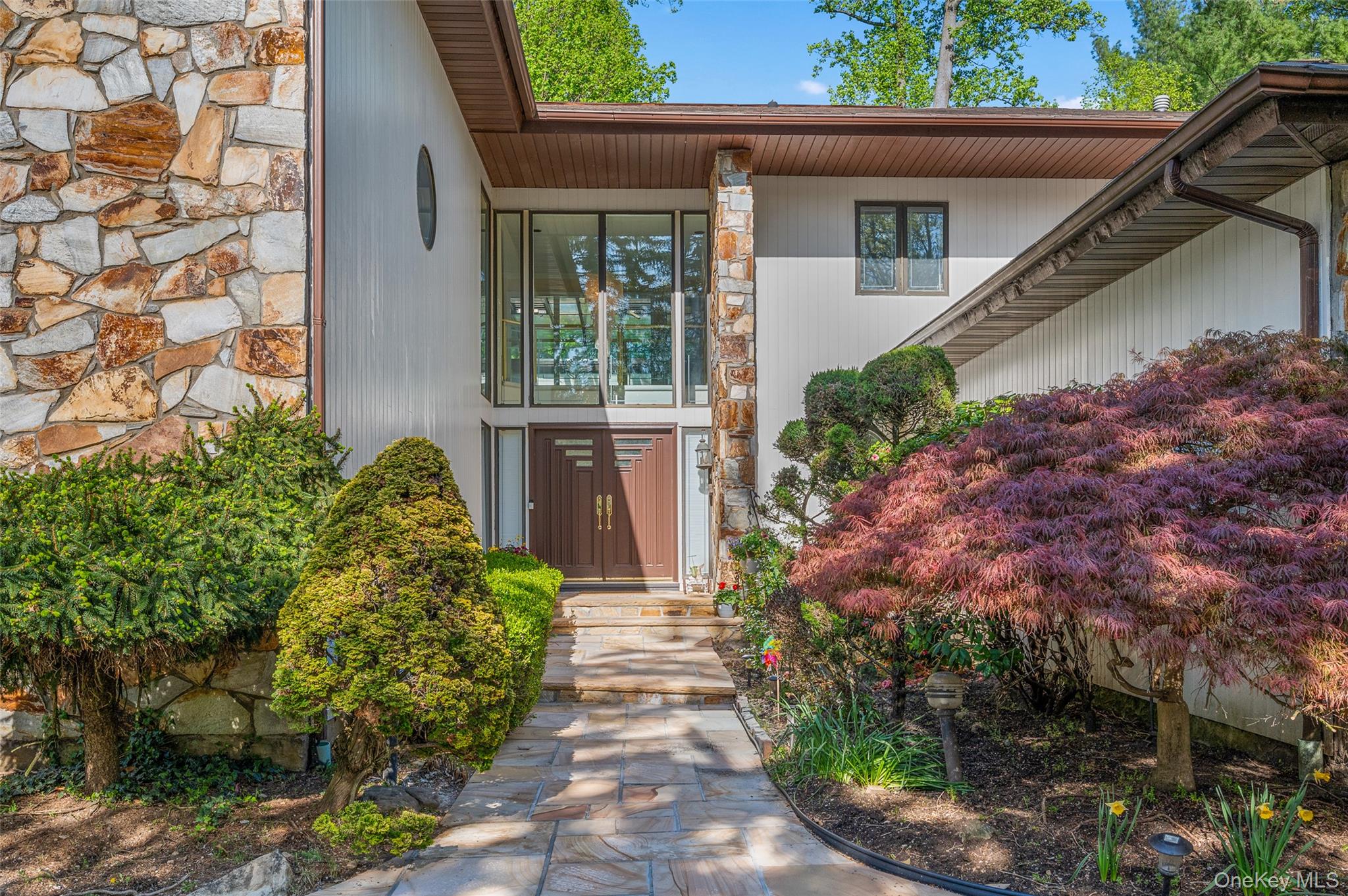 Manhasset, New York, 11030, United States, 5 Bedrooms Bedrooms, ,6 BathroomsBathrooms,Residential,Active,1788462