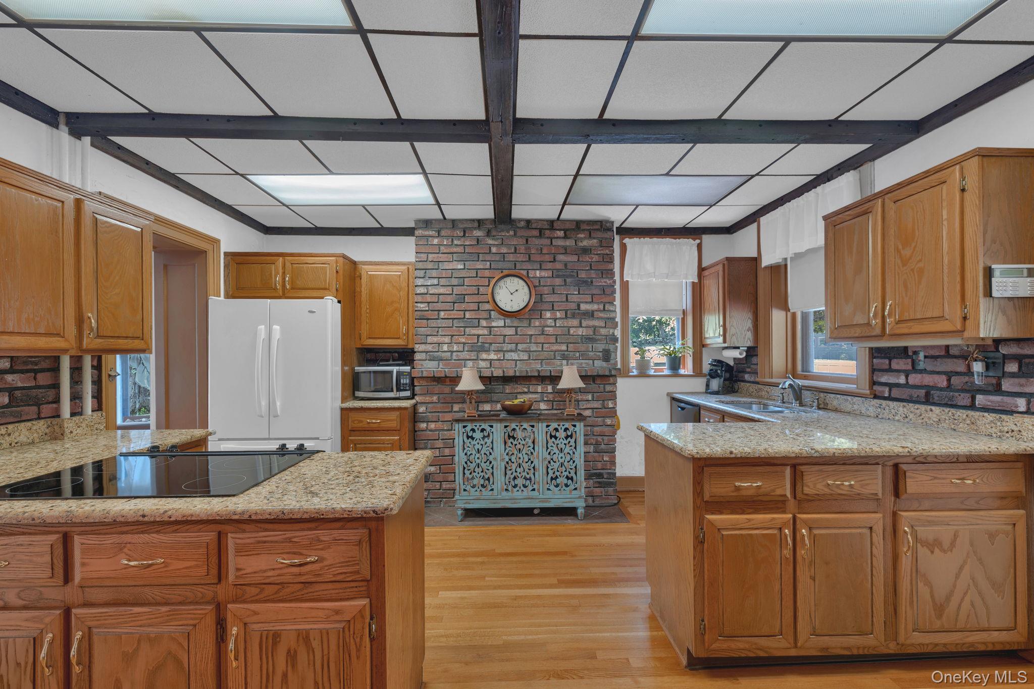 Newburgh, New York, 12550, United States, 3 Bedrooms Bedrooms, ,3 BathroomsBathrooms,Residential,Active,1913025