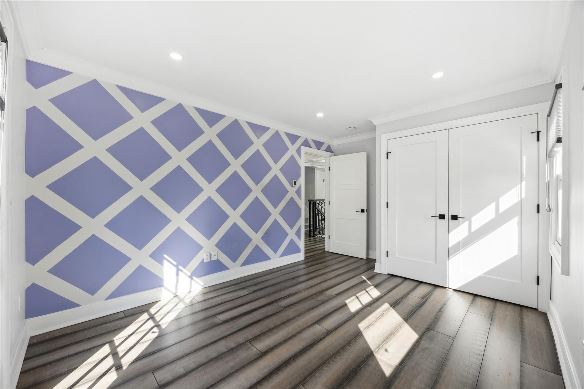 Douglaston, New York, 11363, United States, ,5 BathroomsBathrooms,Residential,Active,1741588