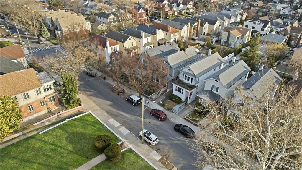 Brooklyn, New York, 11209, United States, 3 Bedrooms Bedrooms, ,2 BathroomsBathrooms,Residential,Active,2043128