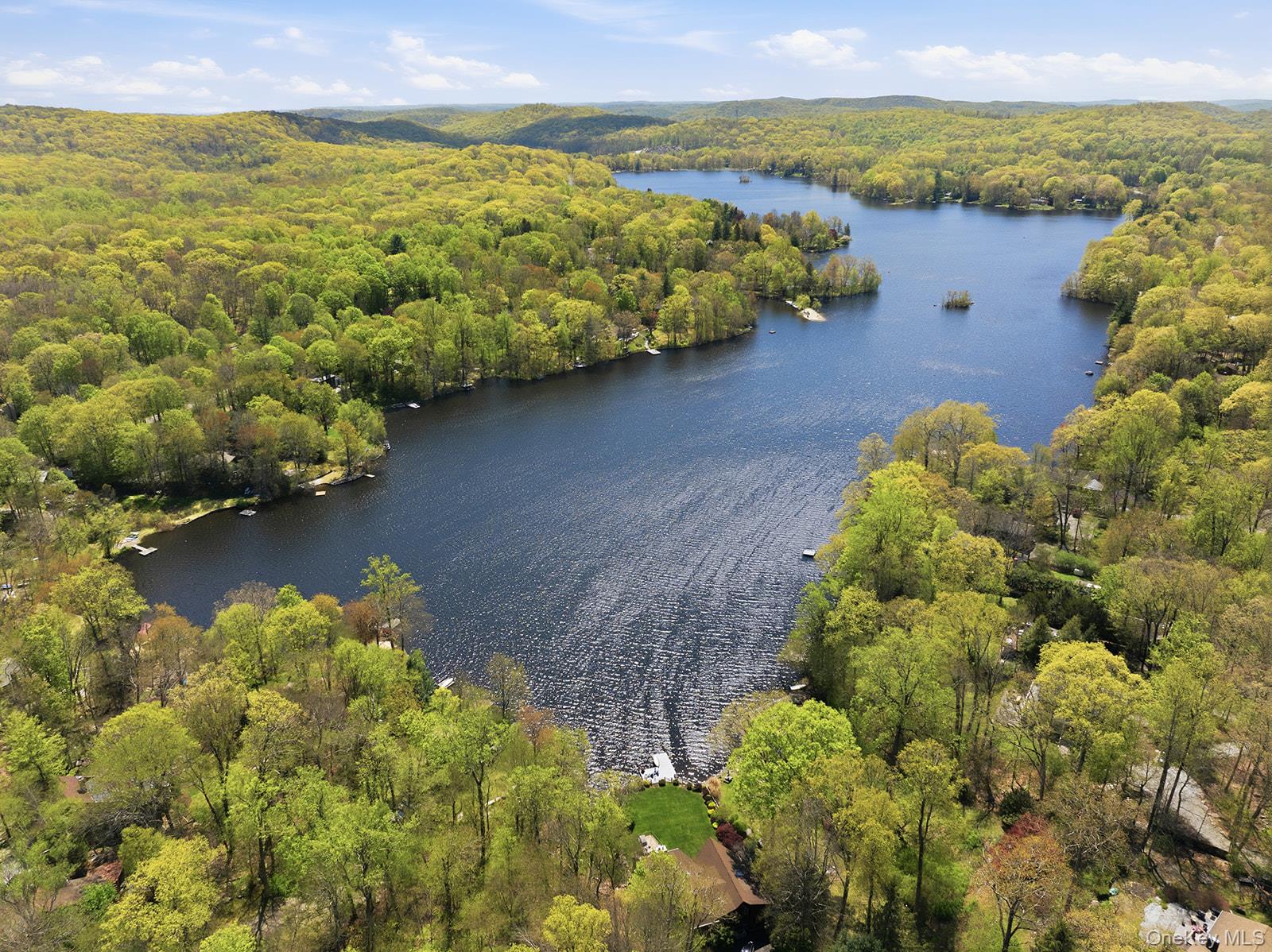 Putnam Valley, New York, 10579, United States, 3 Bedrooms Bedrooms, ,3 BathroomsBathrooms,Residential,Pending,2045595