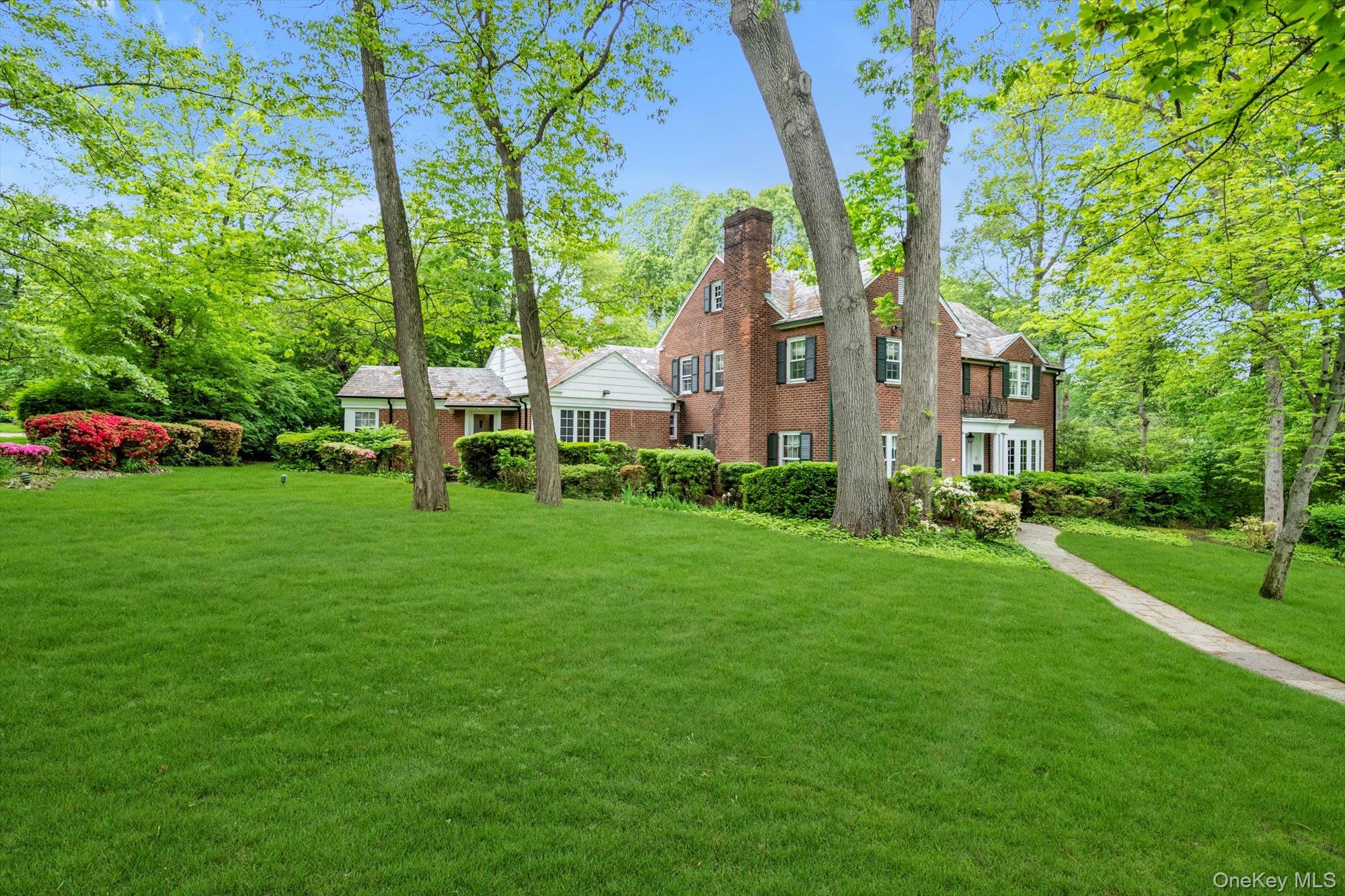 Great Neck, New York, 11021, United States, 5 Bedrooms Bedrooms, ,6 BathroomsBathrooms,Residential,Active,1824539