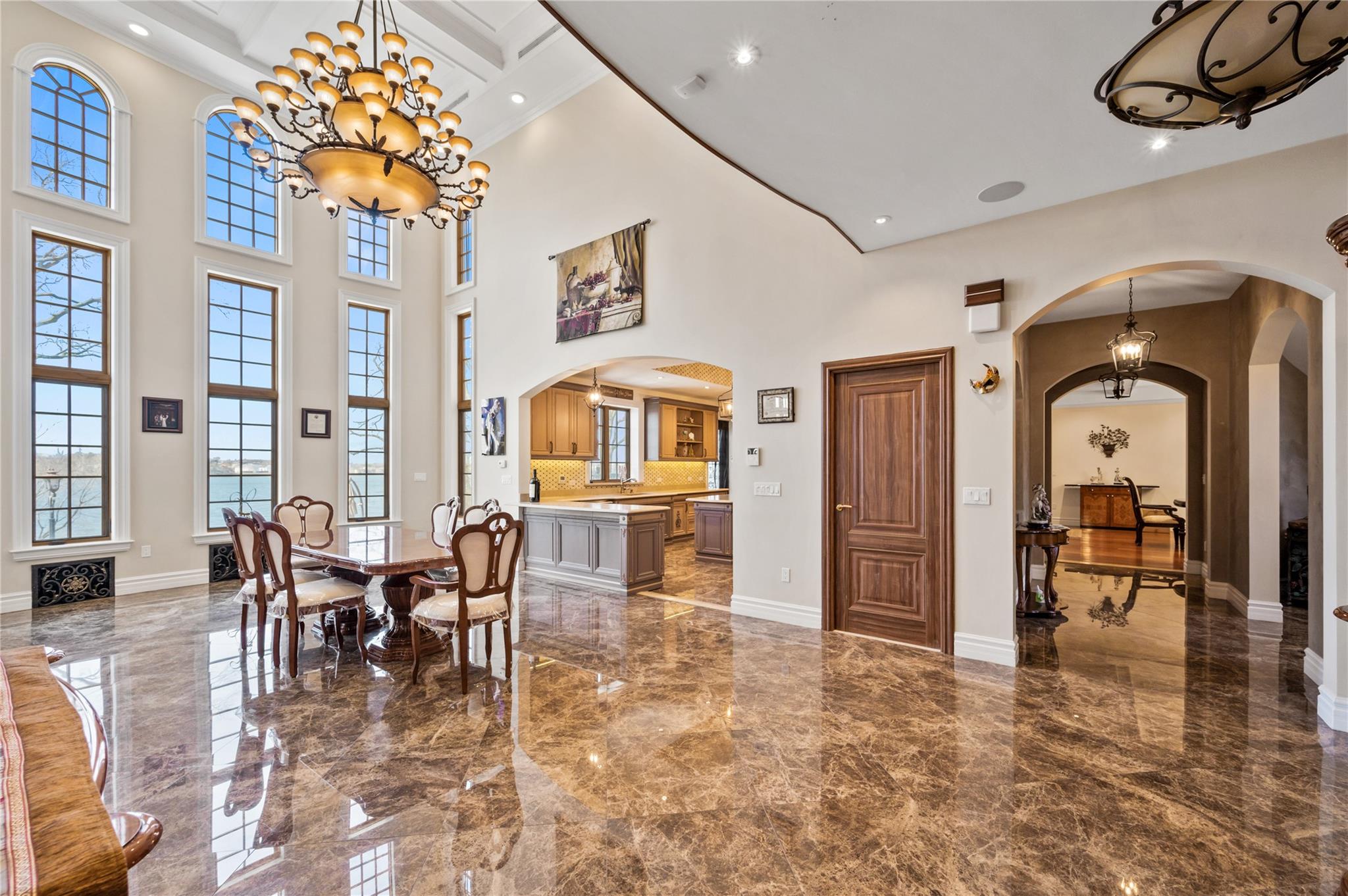 Malba, New York, 11357, United States, 5 Bedrooms Bedrooms, ,7 BathroomsBathrooms,Residential,Active,1761248