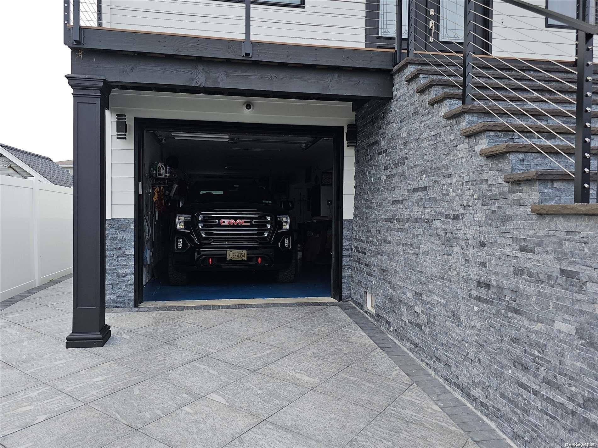 Babylon, New York, 11702, United States, 3 Bedrooms Bedrooms, ,3 BathroomsBathrooms,Residential,Active,1801049