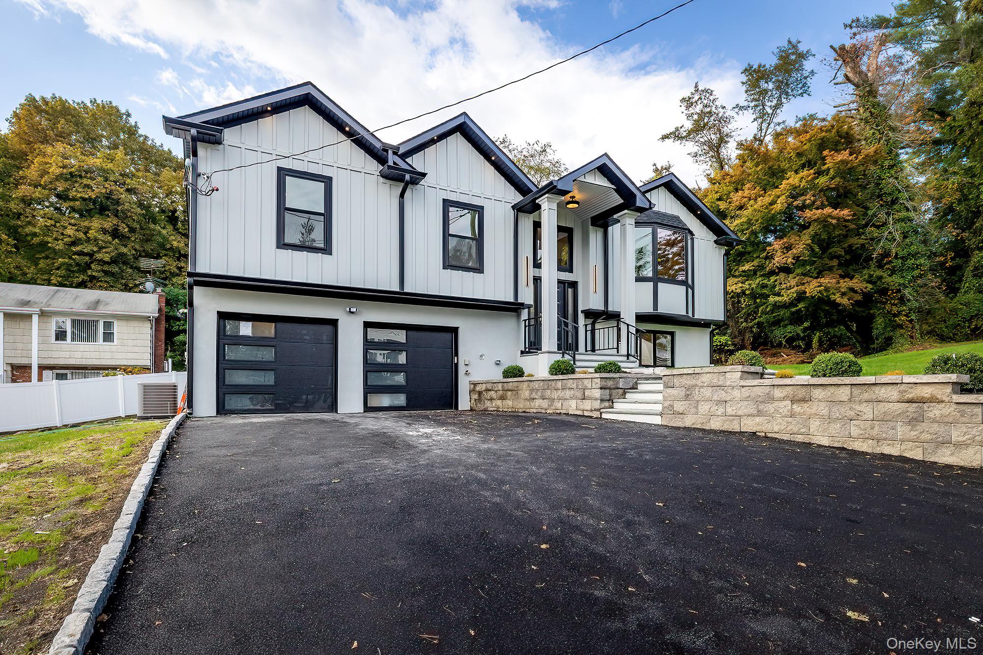 White Plains, New York, 10607, United States, 4 Bedrooms Bedrooms, ,3 BathroomsBathrooms,Residential,Active,1965798