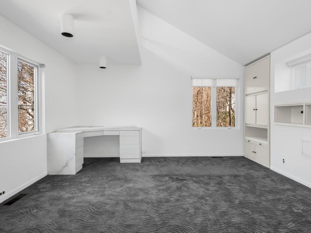 Bronx, New York, 10471, United States, 4 Bedrooms Bedrooms, ,3 BathroomsBathrooms,Residential,Active,1764906