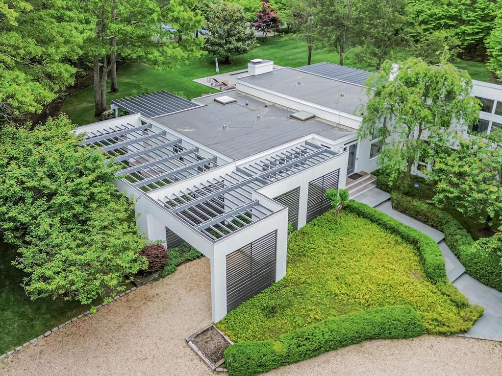 East Hampton, New York, 11937, United States, ,3 BathroomsBathrooms,Residential,Active,1843880