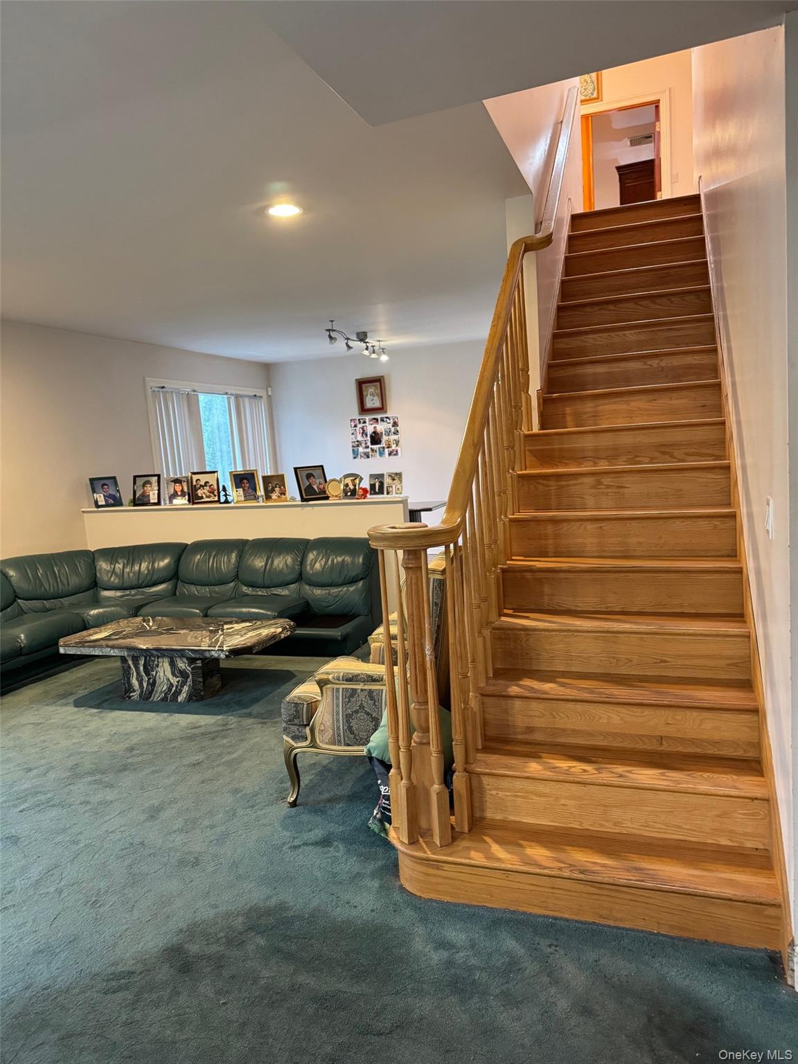 Scarsdale, New York, 10583, United States, 6 Bedrooms Bedrooms, ,4 BathroomsBathrooms,Residential,Active,1965841