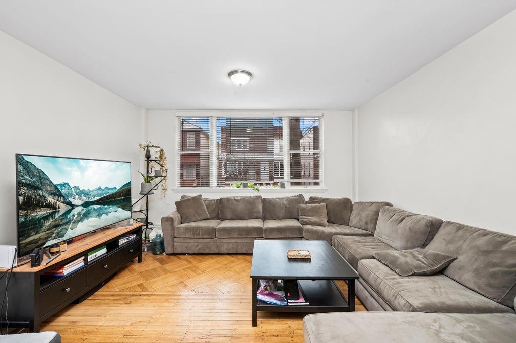 Brooklyn, New York, 11204, United States, 10 Bedrooms Bedrooms, ,6 BathroomsBathrooms,Residential,Active,1710730
