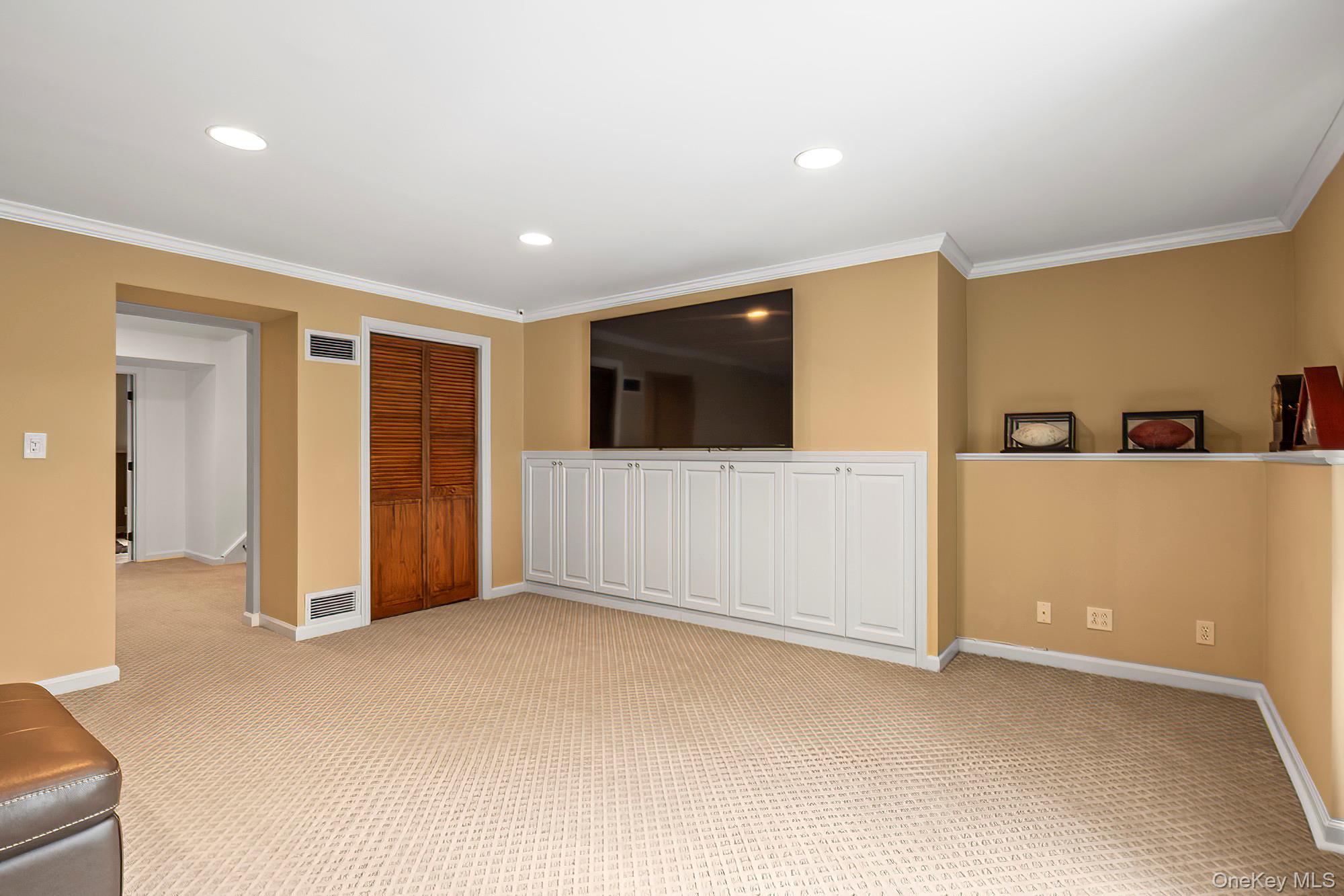 Rye Brook, New York, 10573, United States, 4 Bedrooms Bedrooms, ,3 BathroomsBathrooms,Residential,Active,1934791