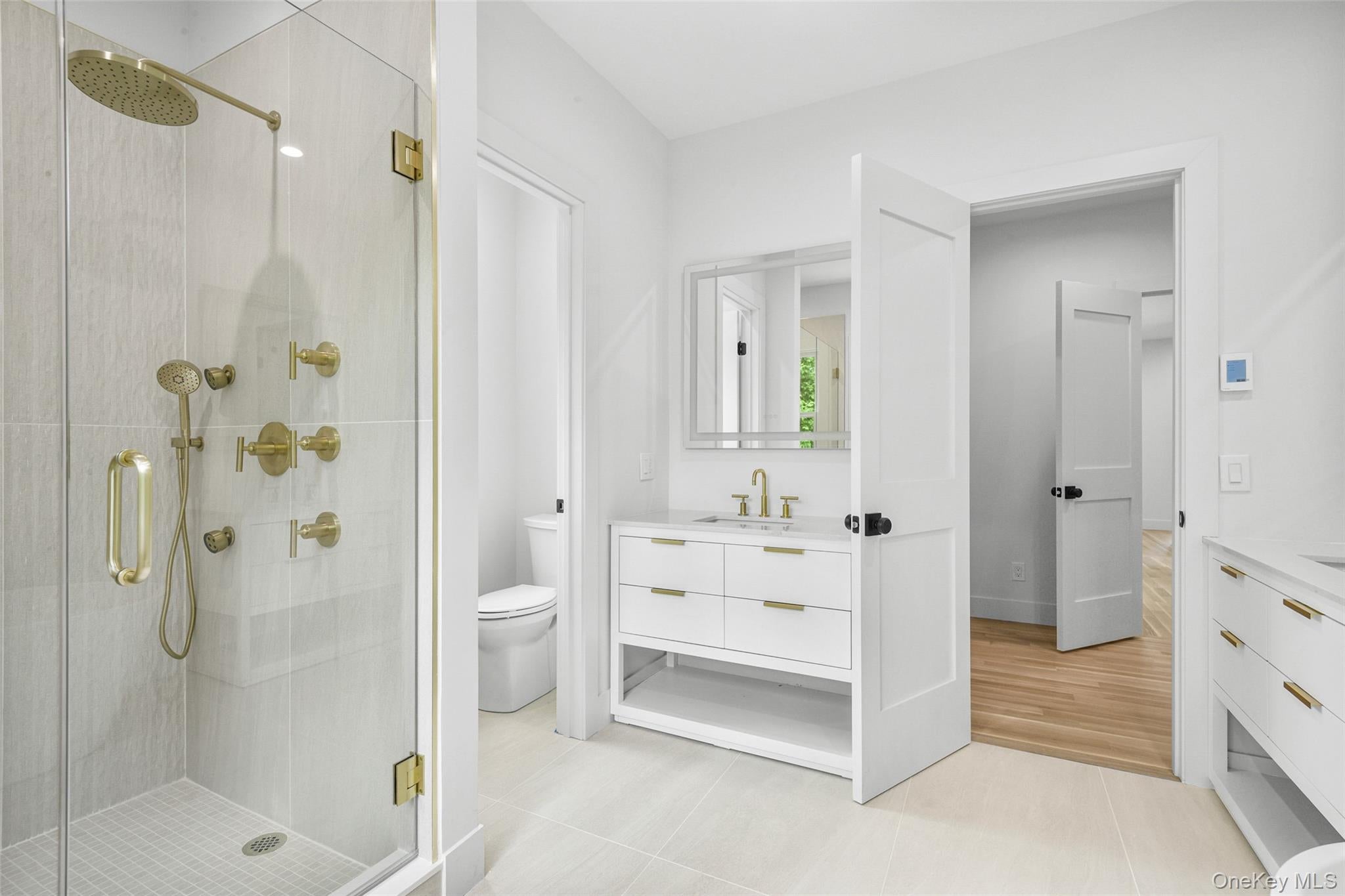 Scarsdale, New York, 10583, United States, 5 Bedrooms Bedrooms, ,5 BathroomsBathrooms,Residential,Active,1888466