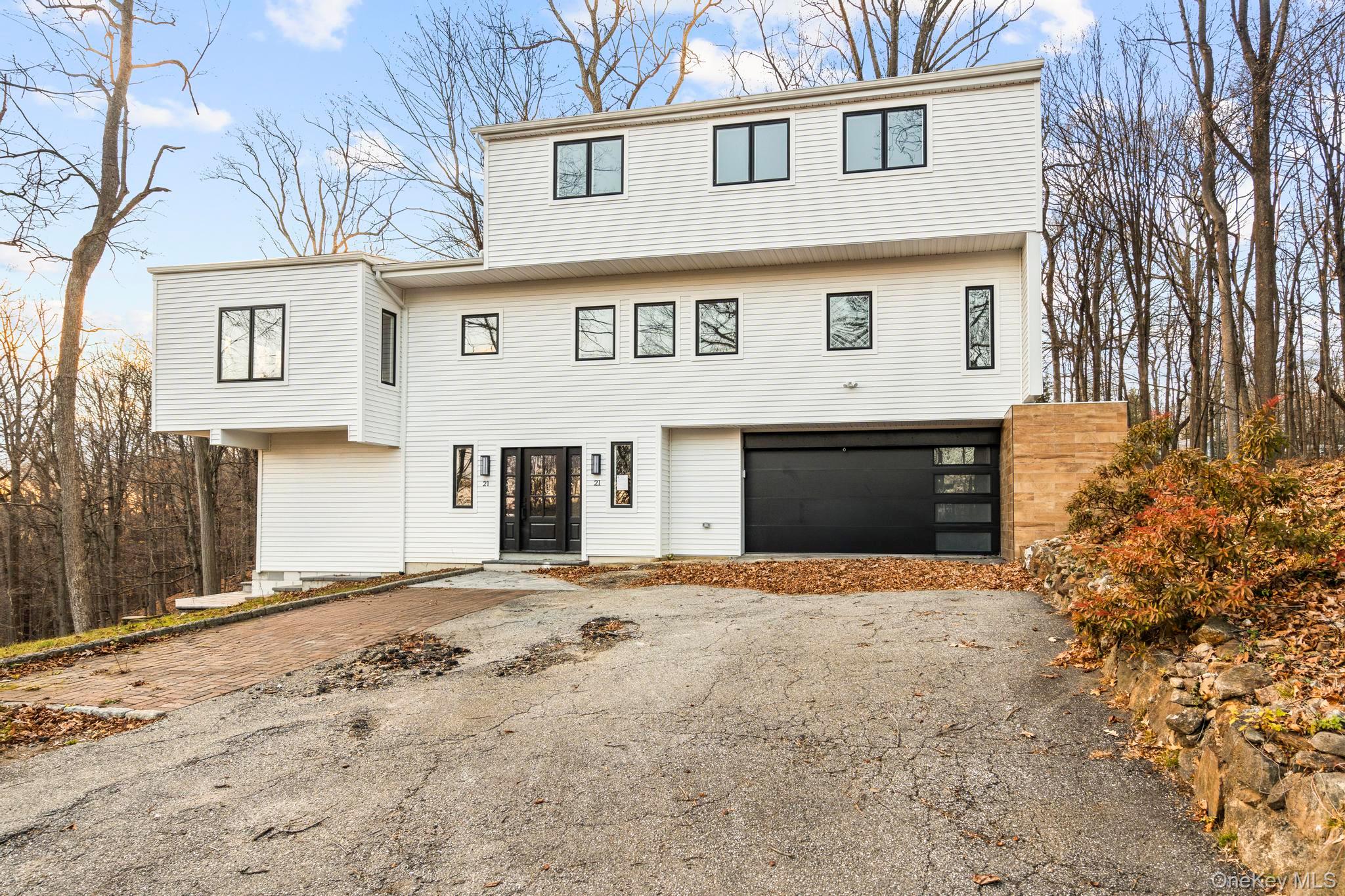 Armonk, New York, 10504, United States, 3 Bedrooms Bedrooms, ,4 BathroomsBathrooms,Residential,Active,2007257