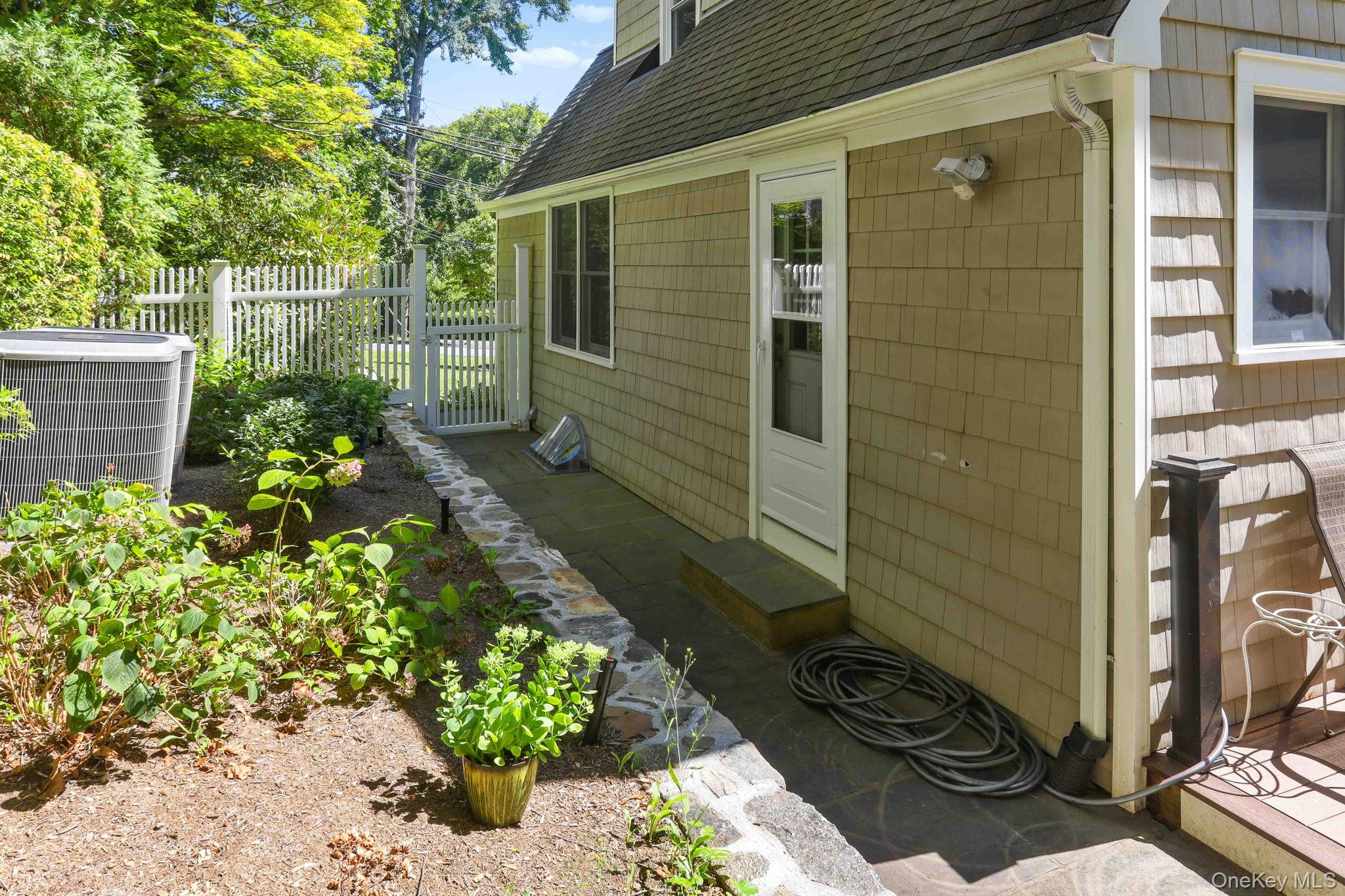 Pleasantville, New York, 10570, United States, 3 Bedrooms Bedrooms, ,3 BathroomsBathrooms,Residential,Active,2041438