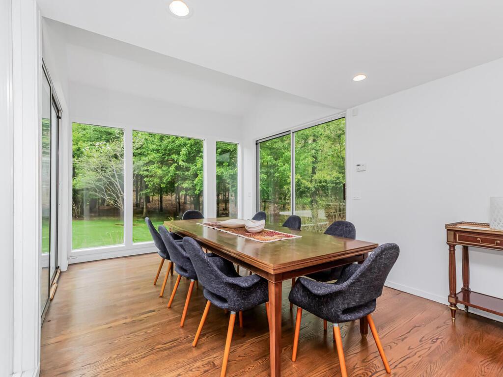 East Hampton, New York, 11937, United States, ,3 BathroomsBathrooms,Residential,Active,1843880