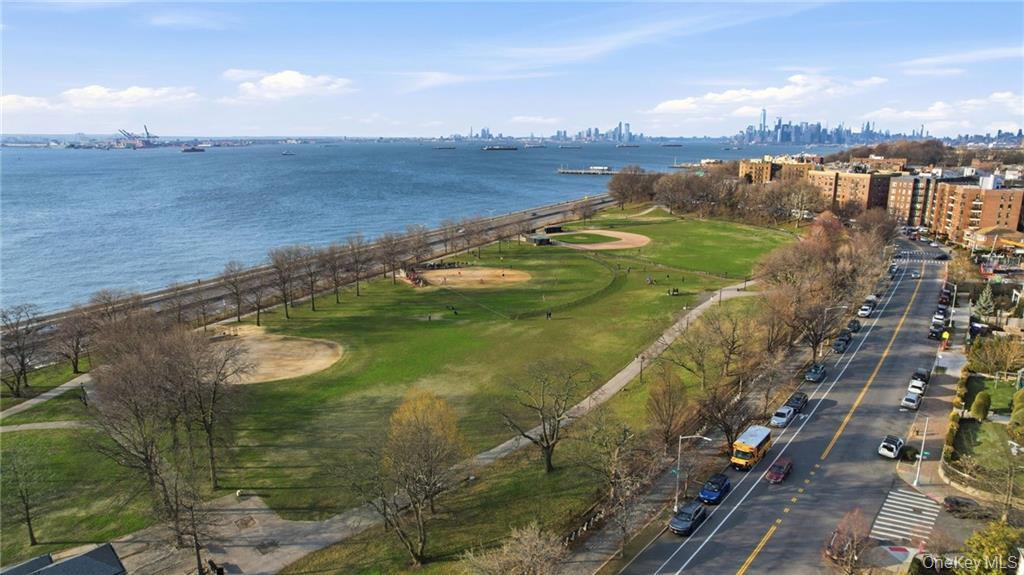 Brooklyn, New York, 11209, United States, 3 Bedrooms Bedrooms, ,2 BathroomsBathrooms,Residential,Active,2043128