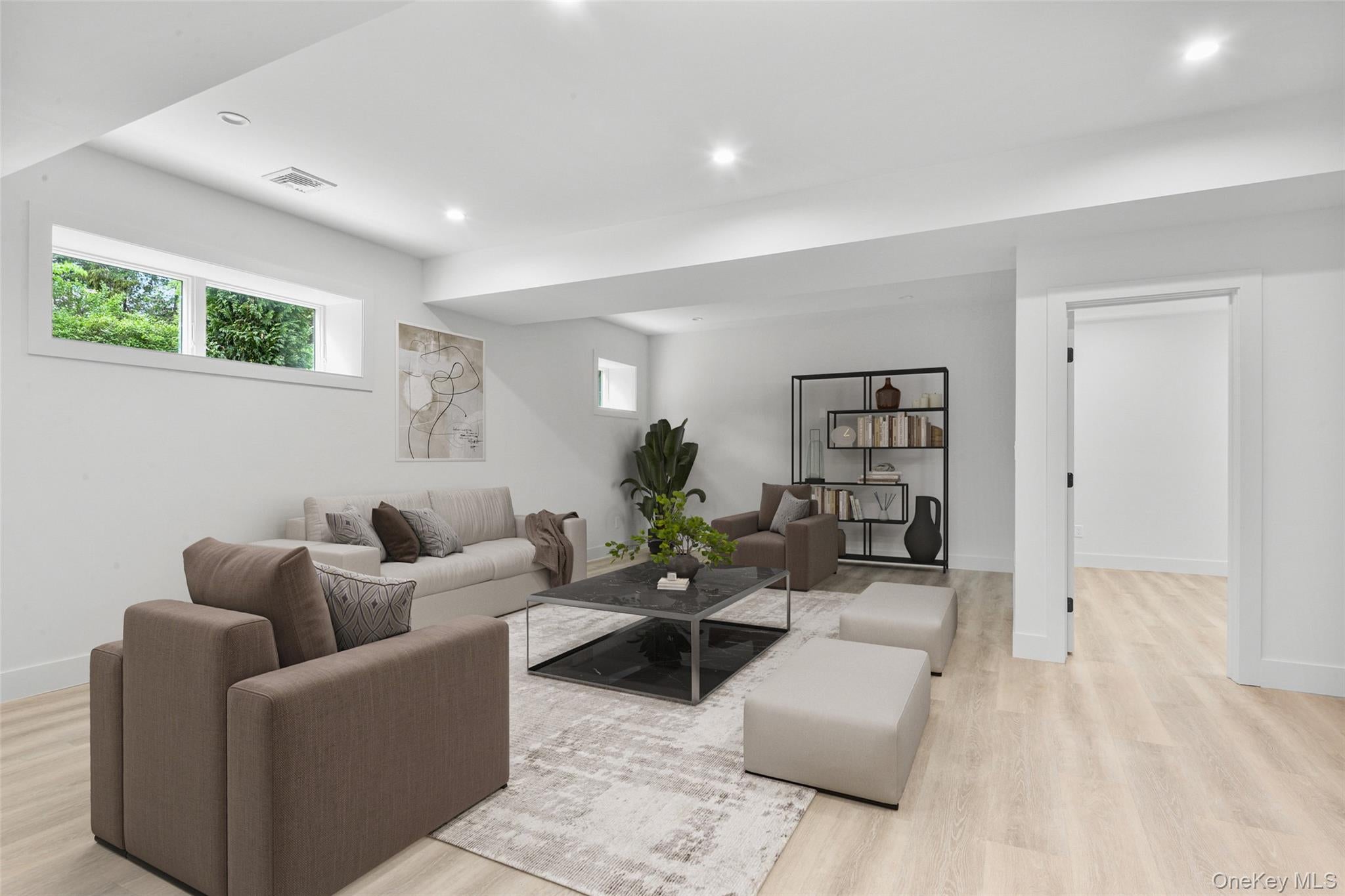 Scarsdale, New York, 10583, United States, 5 Bedrooms Bedrooms, ,5 BathroomsBathrooms,Residential,Active,1888466